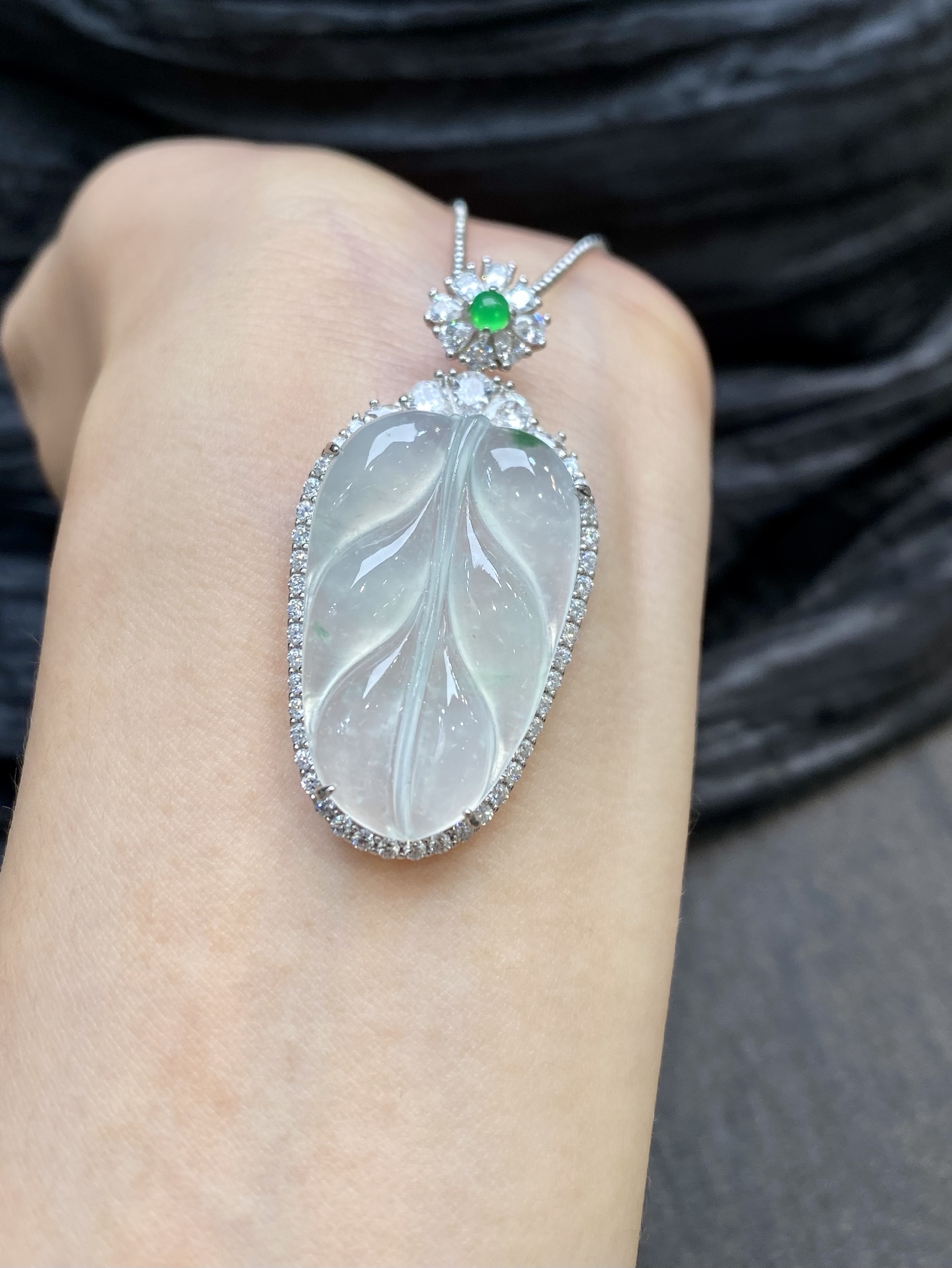 高冰飘绿花叶子吊坠·银 整·45.6-22.9-8.9mm 裸·31.1-19.5-4.3mm