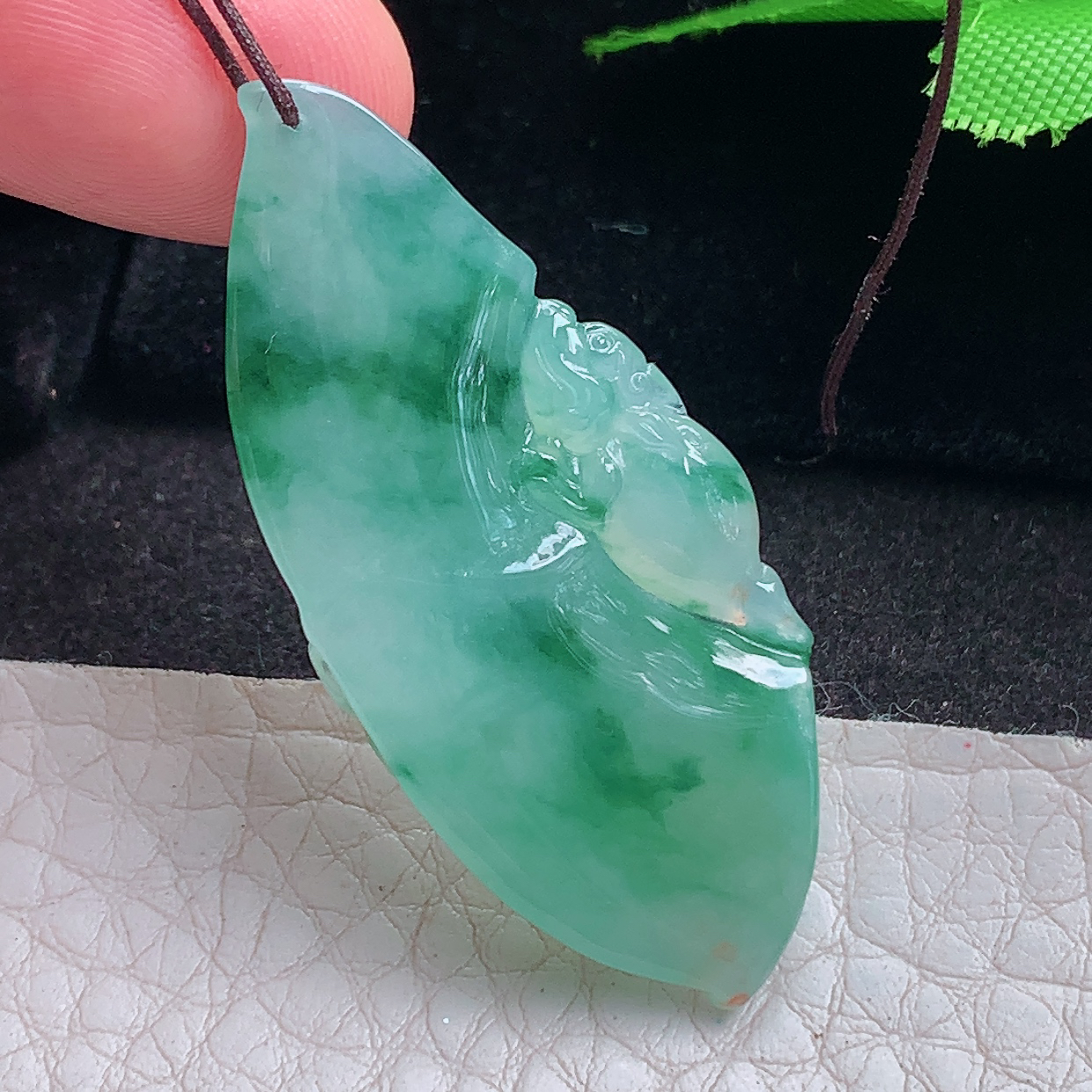 lz实拍44.3*20*5.5天然缅甸翡翠冰飘花节节高 竹节玉吊坠 玉挂件