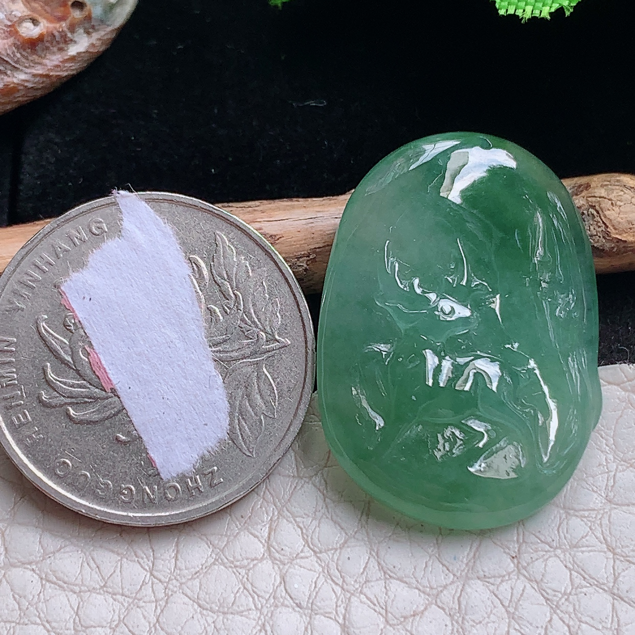lz实拍30*21.8*6.3天然缅甸翡翠冰油绿一路美好玉吊坠 玉挂件