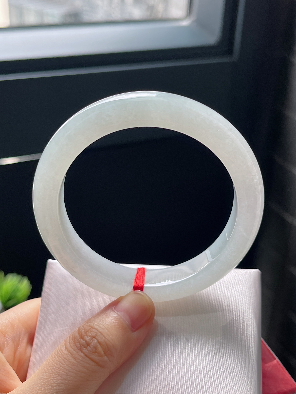 正圈55.4，冰糯淡绿胶润翡翠手镯