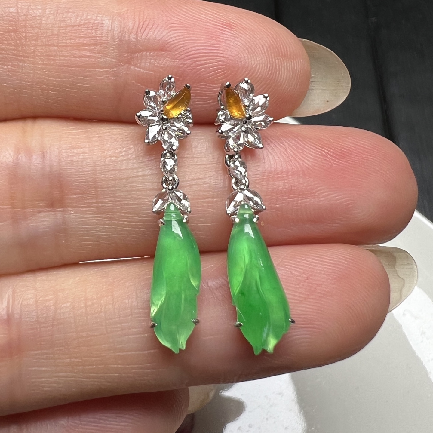 ️18k金钻石镶嵌冰种阳绿翡翠兰花耳坠耳环天然A货精品，13.5-5.2