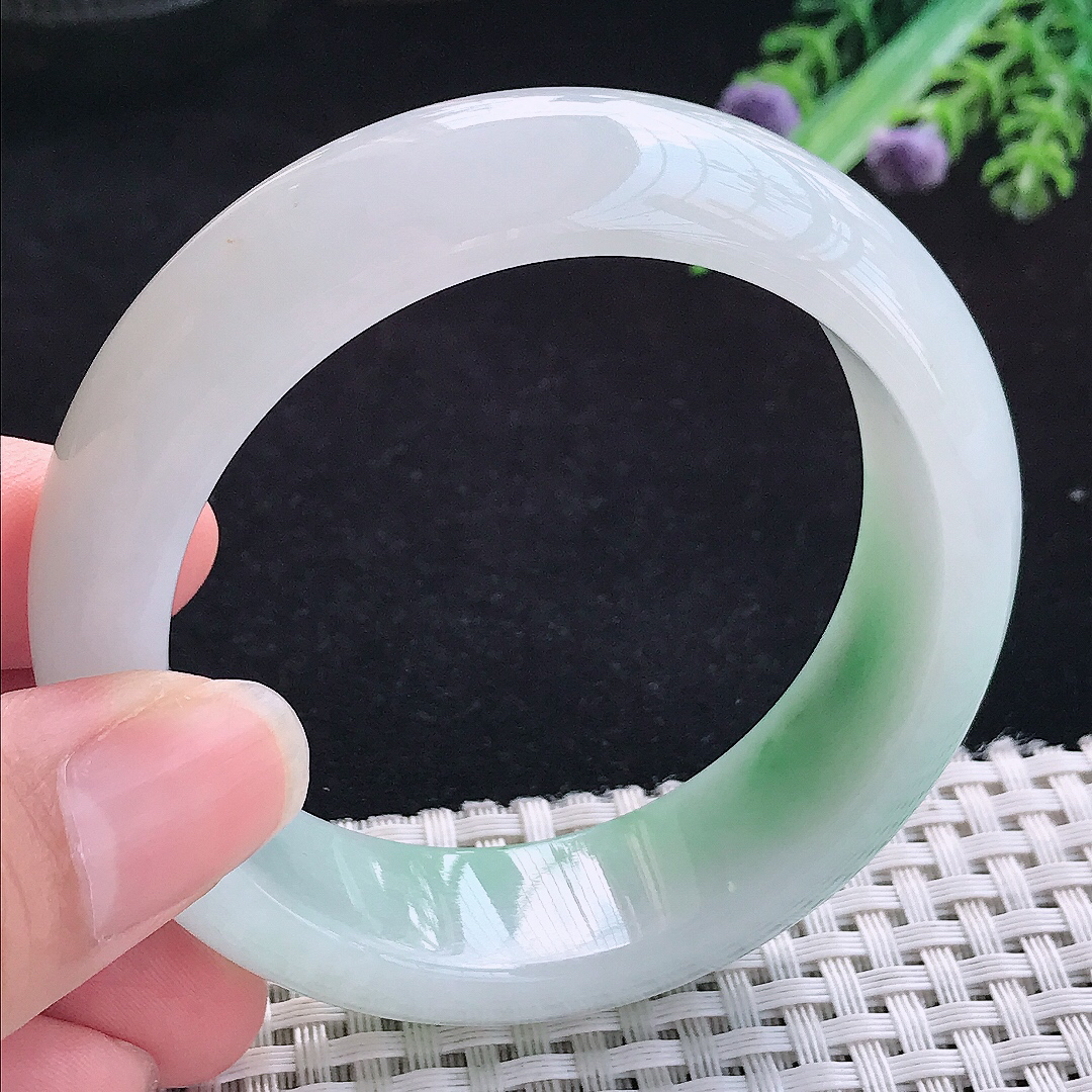 实拍A货翡翠54.5/18/9轮胎镯老坑精美冰润飘花手镯宽边玉手镯