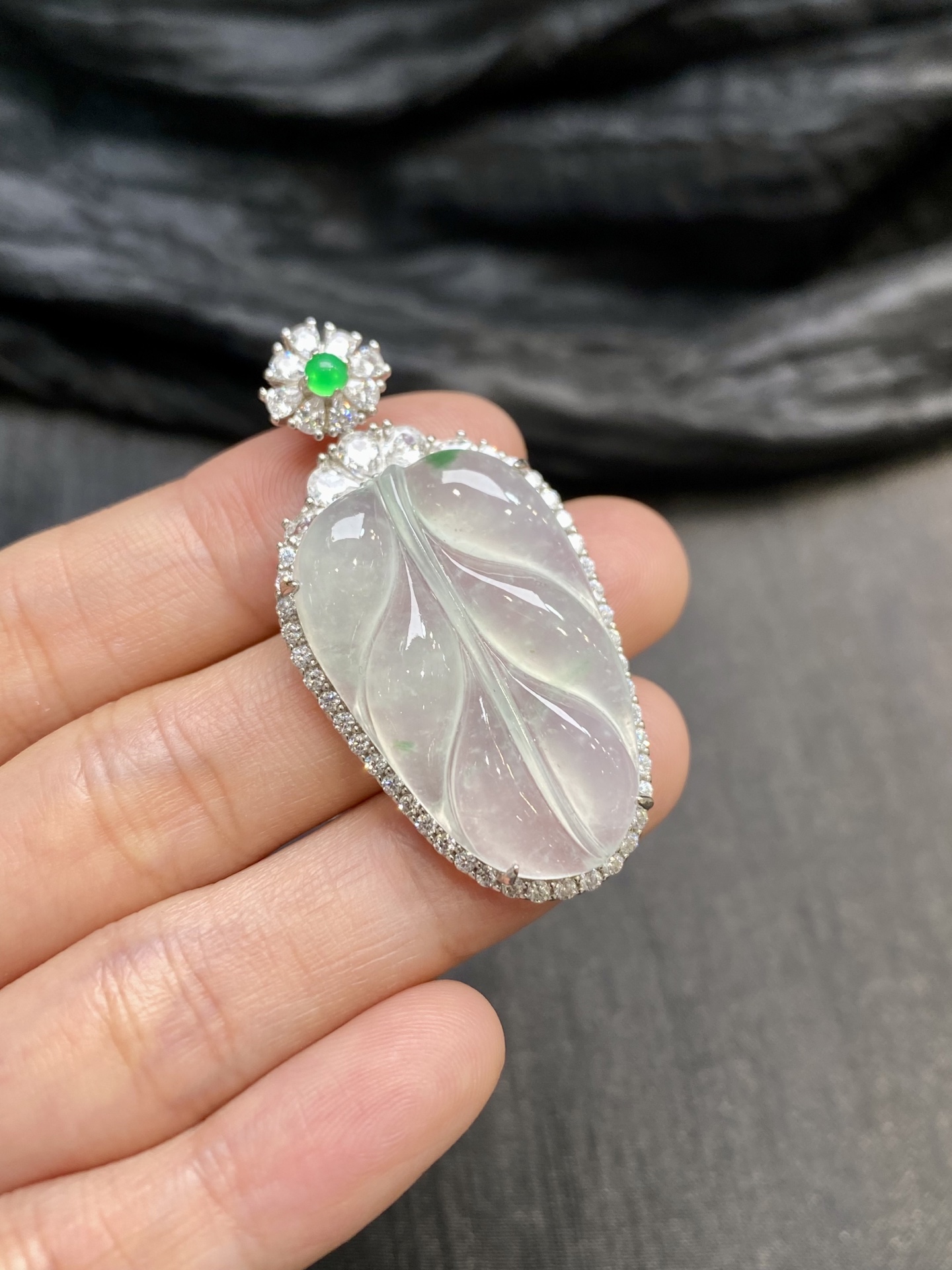 高冰飘绿花叶子吊坠·银 整·45.6-22.9-8.9mm 裸·31.1-19.5-4.3mm