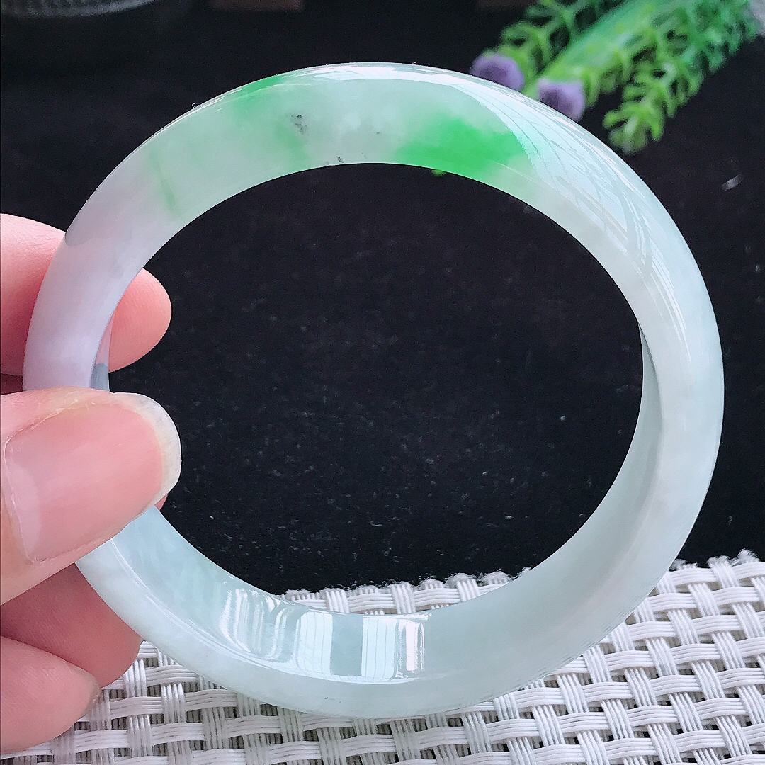 实拍A货翡翠58.5/16.2/8轮胎镯老坑精美飘阳绿手镯玉手镯
