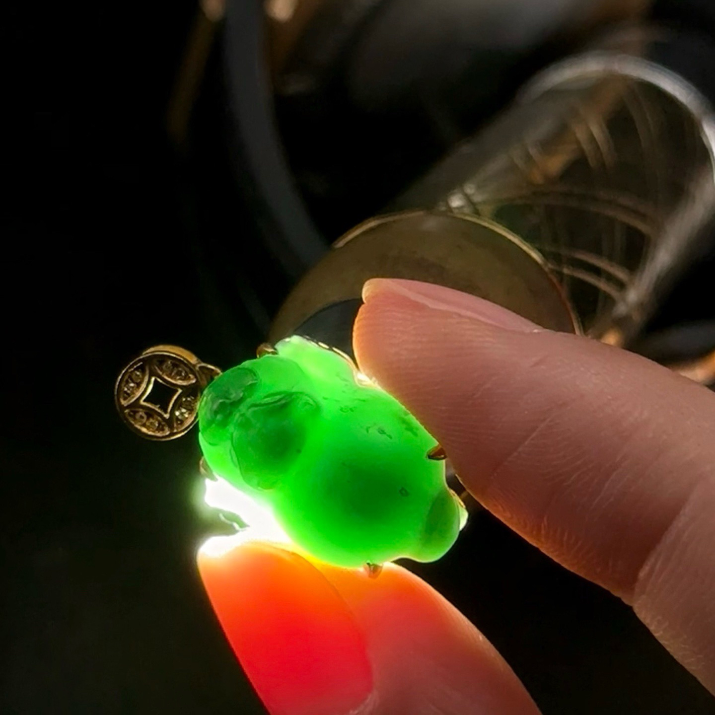 精品18k墨翠貔貅吊坠 种好色正 黑度极好 打灯通透 油性十足 尺寸23.7