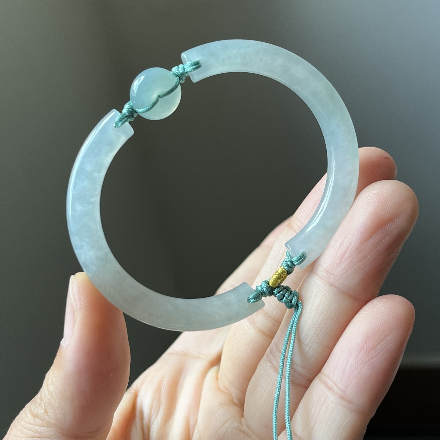 1号，冰种双龙护主手镯，种水好，冰透无裂，开口设计，不挑手围，内直径53.3×44.6，条宽7.1×5.8