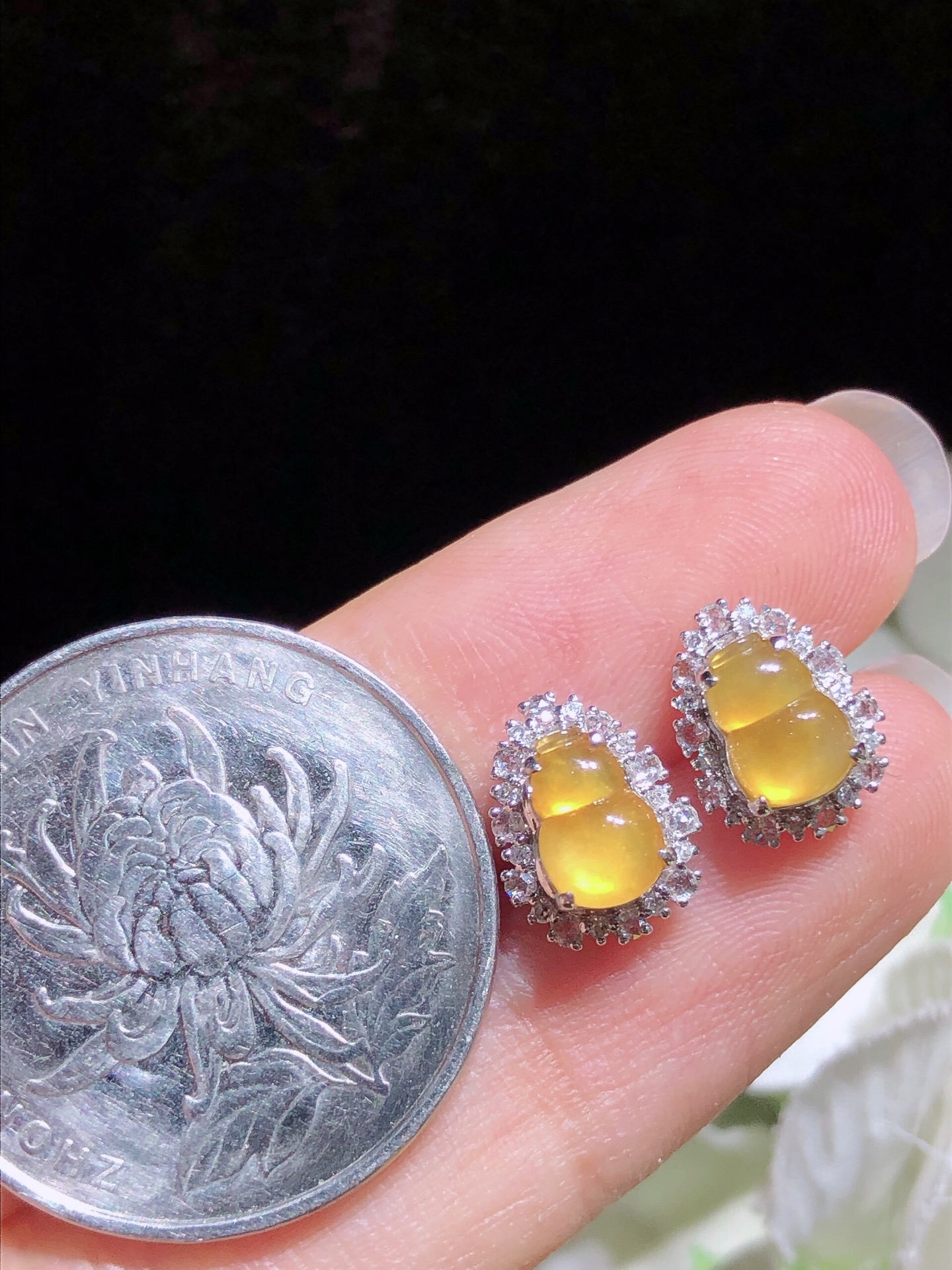 ️18k金镶 蜜糖黄葫芦耳钉吊 无裂 水润色艳 品相饱满 苹果拍摄，实物更好看，7.4-4.9-2.5