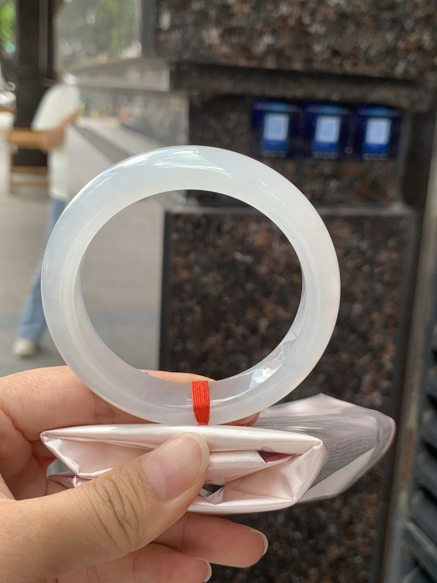 白冰正圈 55.5-12.5-8.9 0525-N801 打灯细纹，底妆冰透起光，一腕清透，简约清爽
