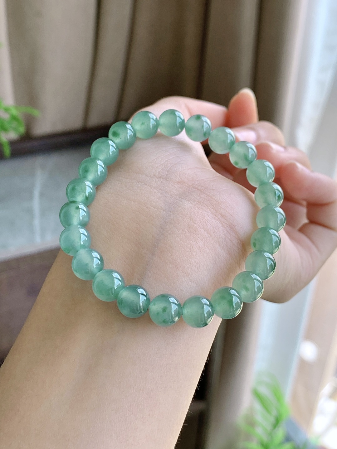 珠子 冰晴水飘花手串圆珠子手串 说明 性比高 尺寸 7.7mm 重量 20克 不议
