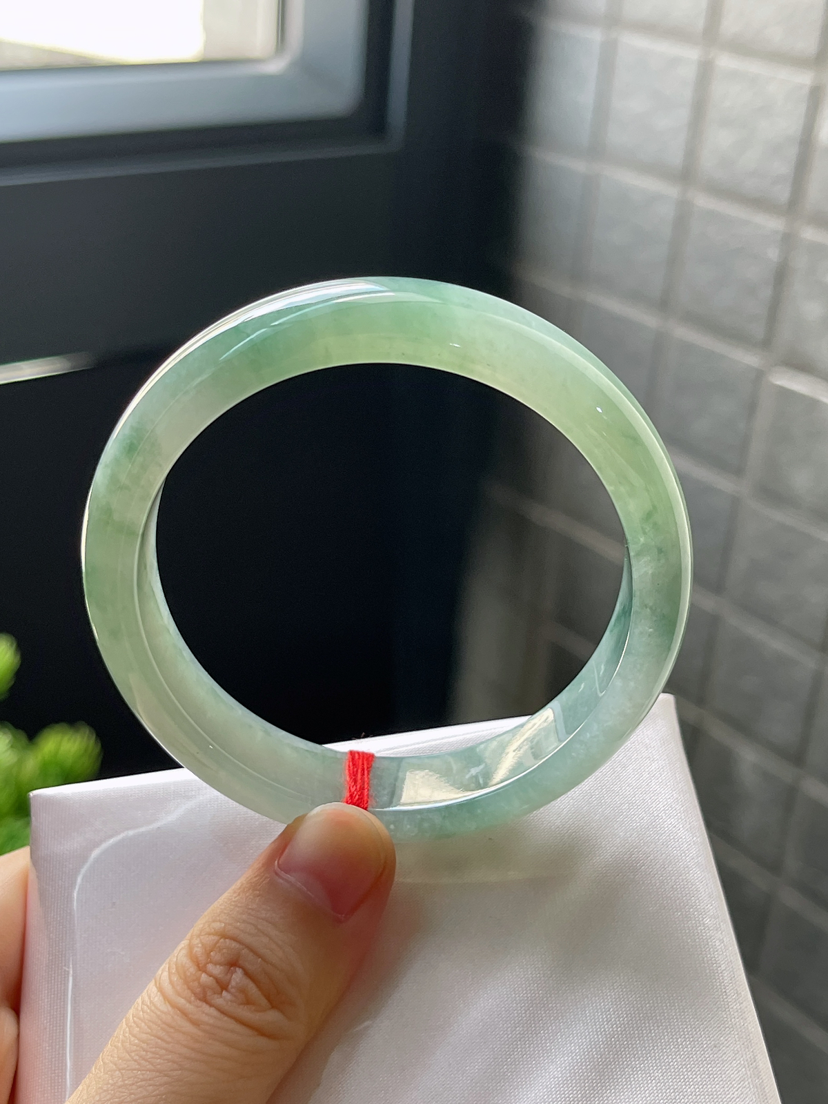正圈54.3，冰糯飘花正圈翡翠手镯