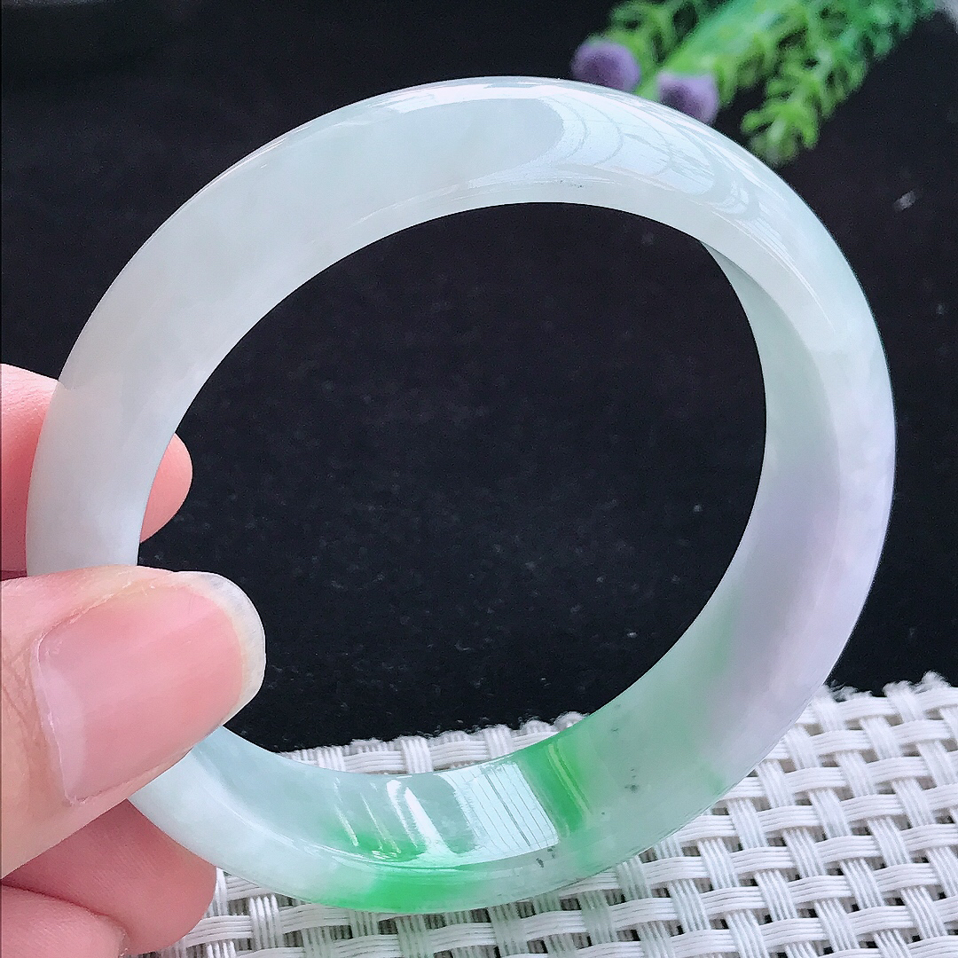 实拍A货翡翠58.5/16.2/8轮胎镯老坑精美飘阳绿手镯玉手镯