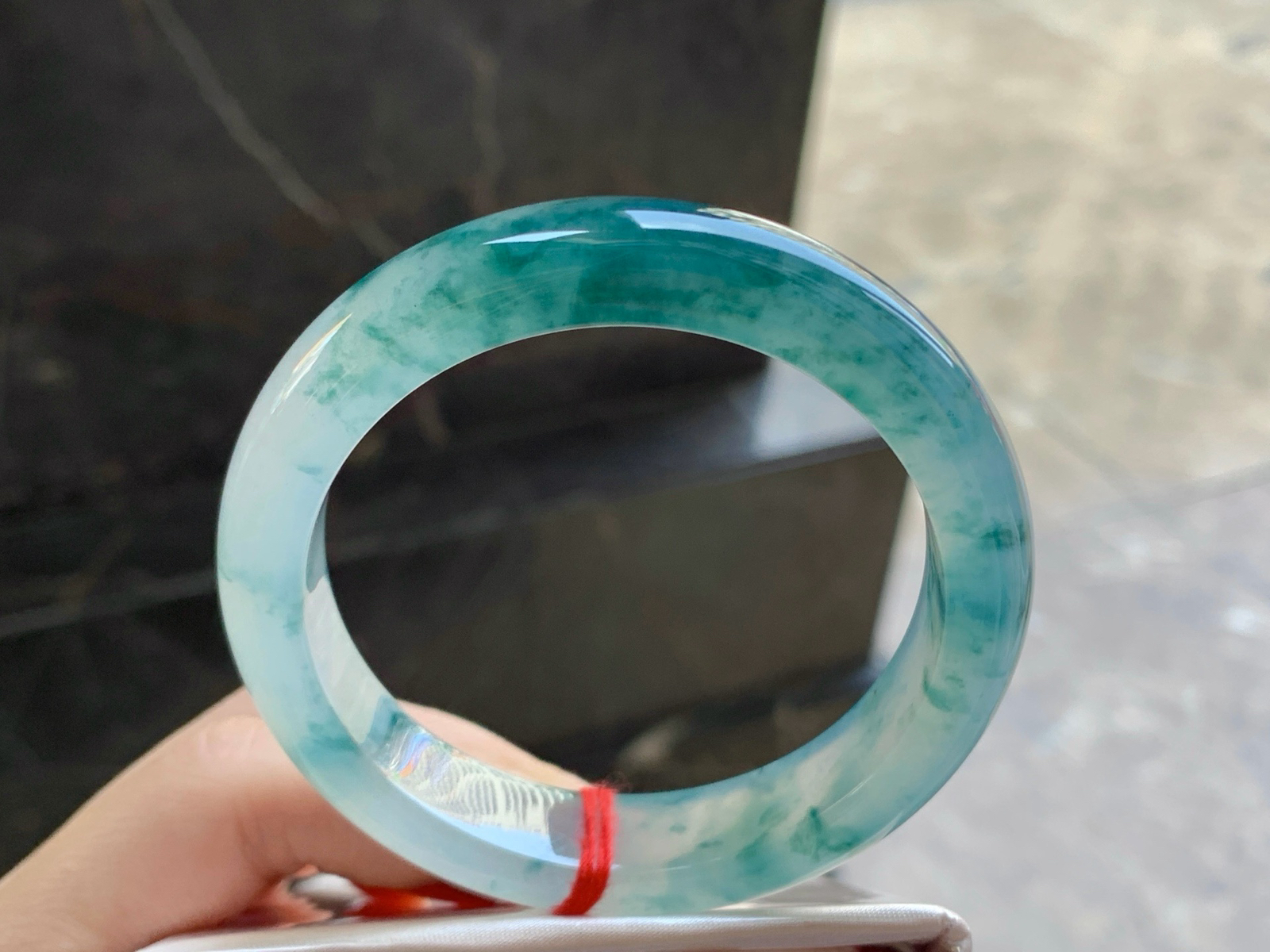 55-12.5-8.5

冰蓝花手镯^_^飘花灵韵