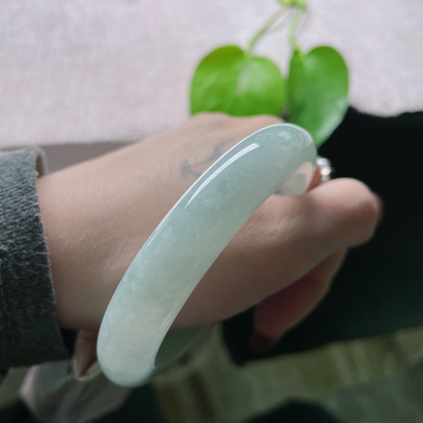 56.4/12.2/8.7绿底正圈，水润细腻，清雅苑苑，温婉可人，ss50263a..