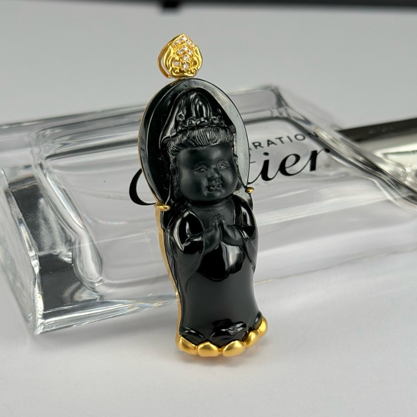 精品18k墨翠宝宝观音 种好色正 黑度好 打灯通透 油性十足 尺寸57.4