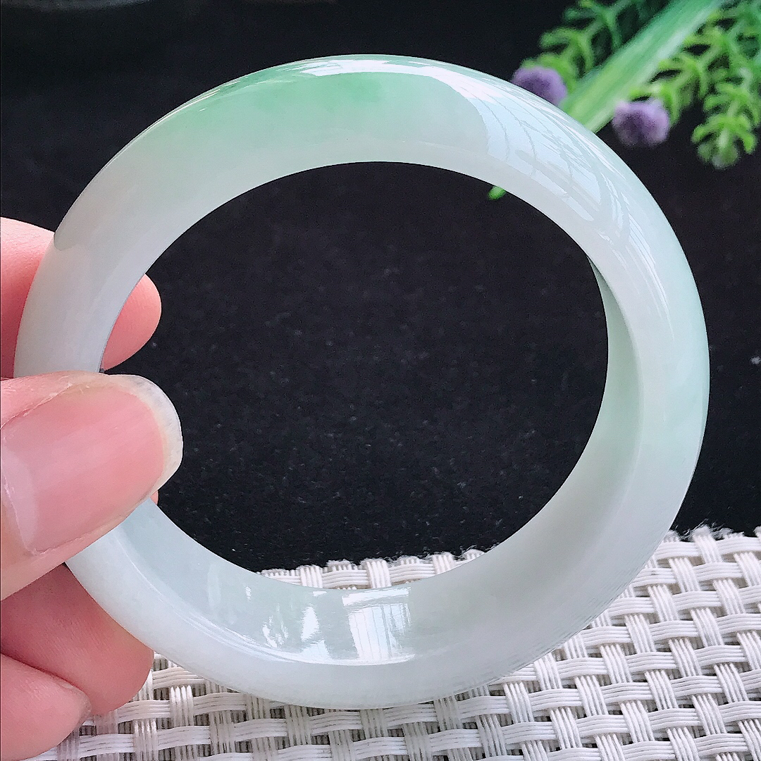 实拍A货翡翠54.5/18/9轮胎镯老坑精美冰润飘花手镯宽边玉手镯