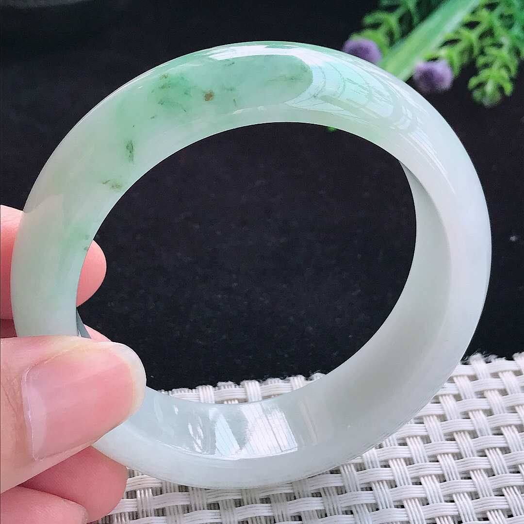 实拍A货翡翠54.5/18/9轮胎镯老坑精美冰润飘花手镯宽边玉手镯