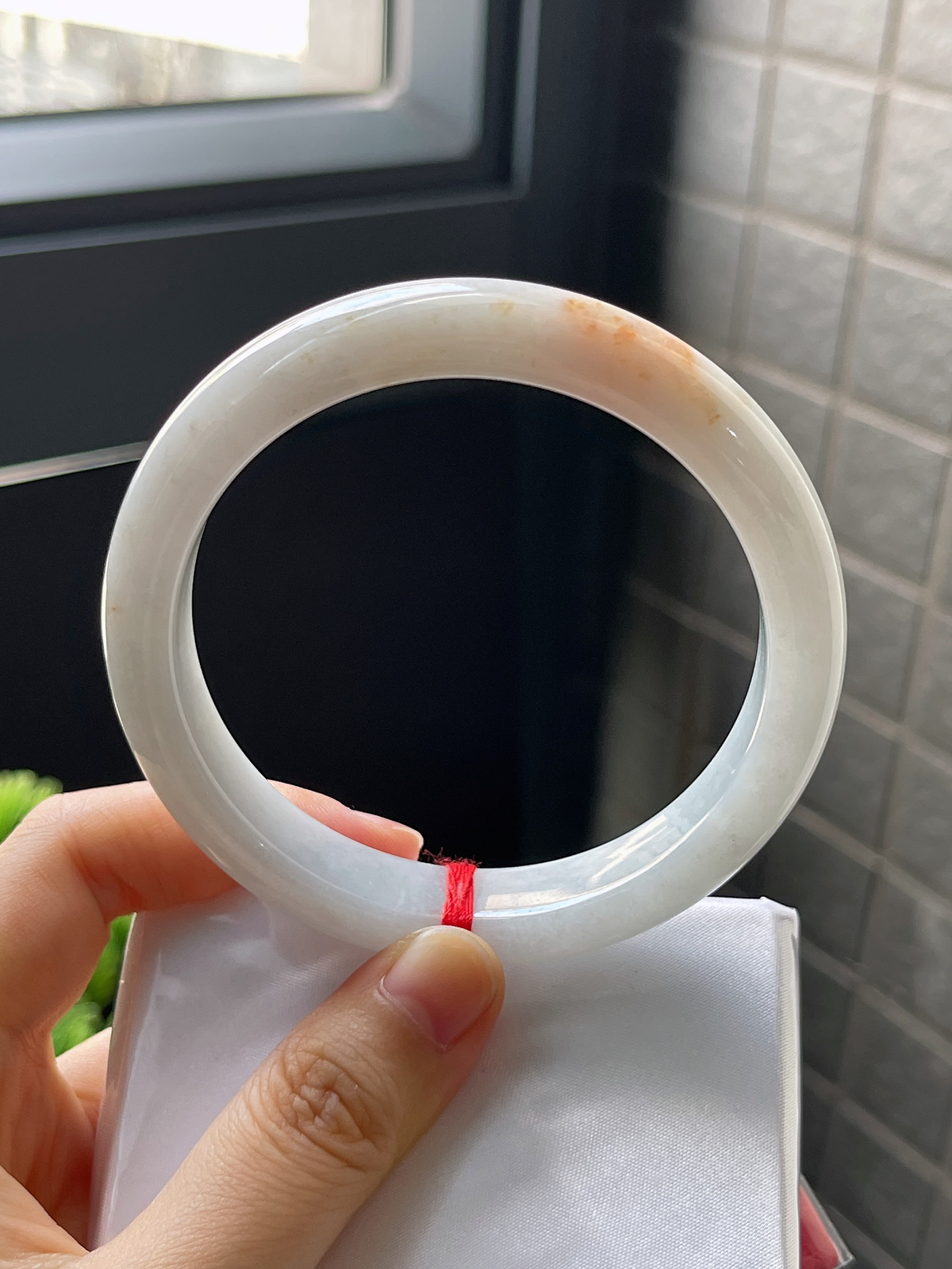 正圈61.5，糯化砂红翡大圈口翡翠手镯
