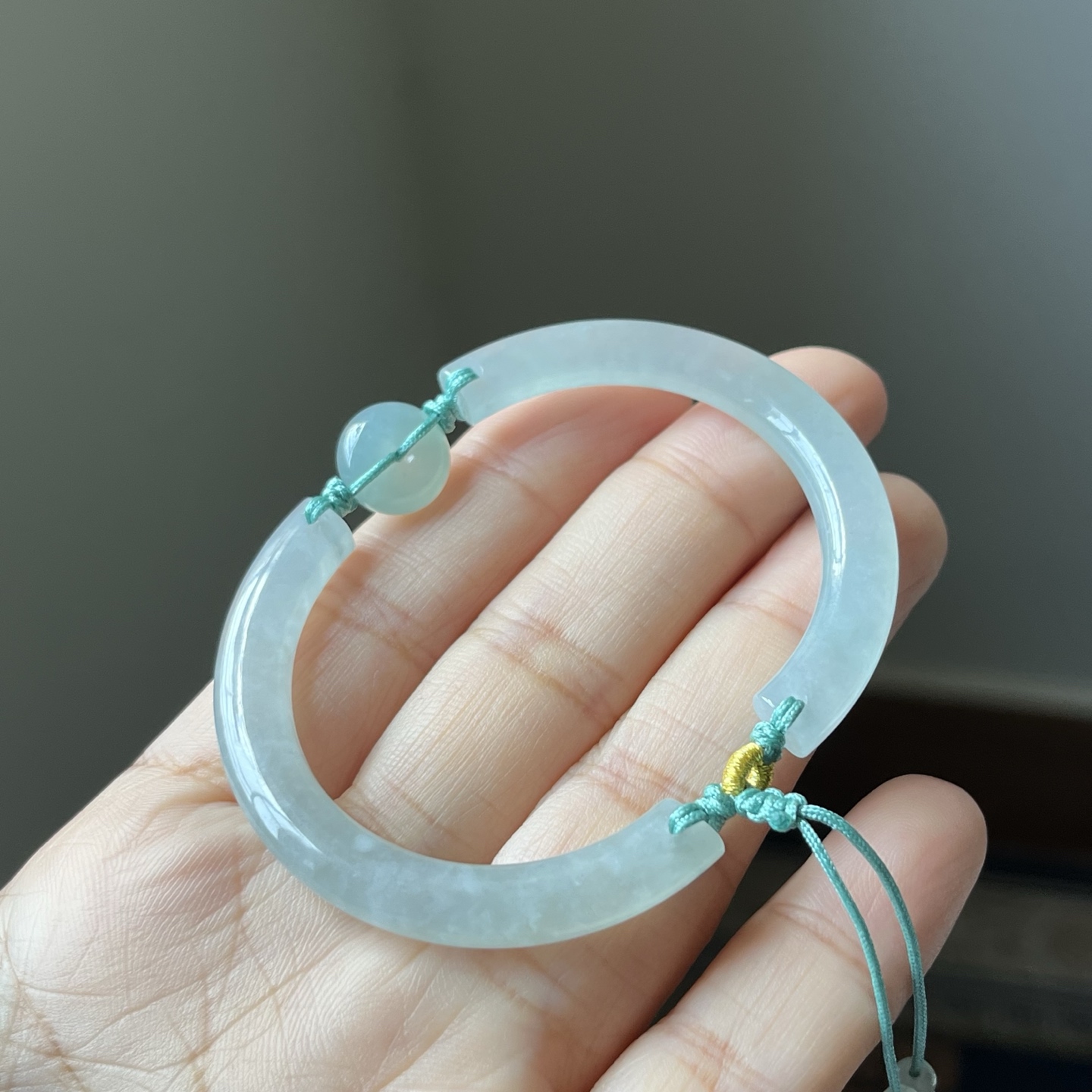 1号，冰种双龙护主手镯，种水好，冰透无裂，开口设计，不挑手围，内直径53.3×44.6，条宽7.1×5.8