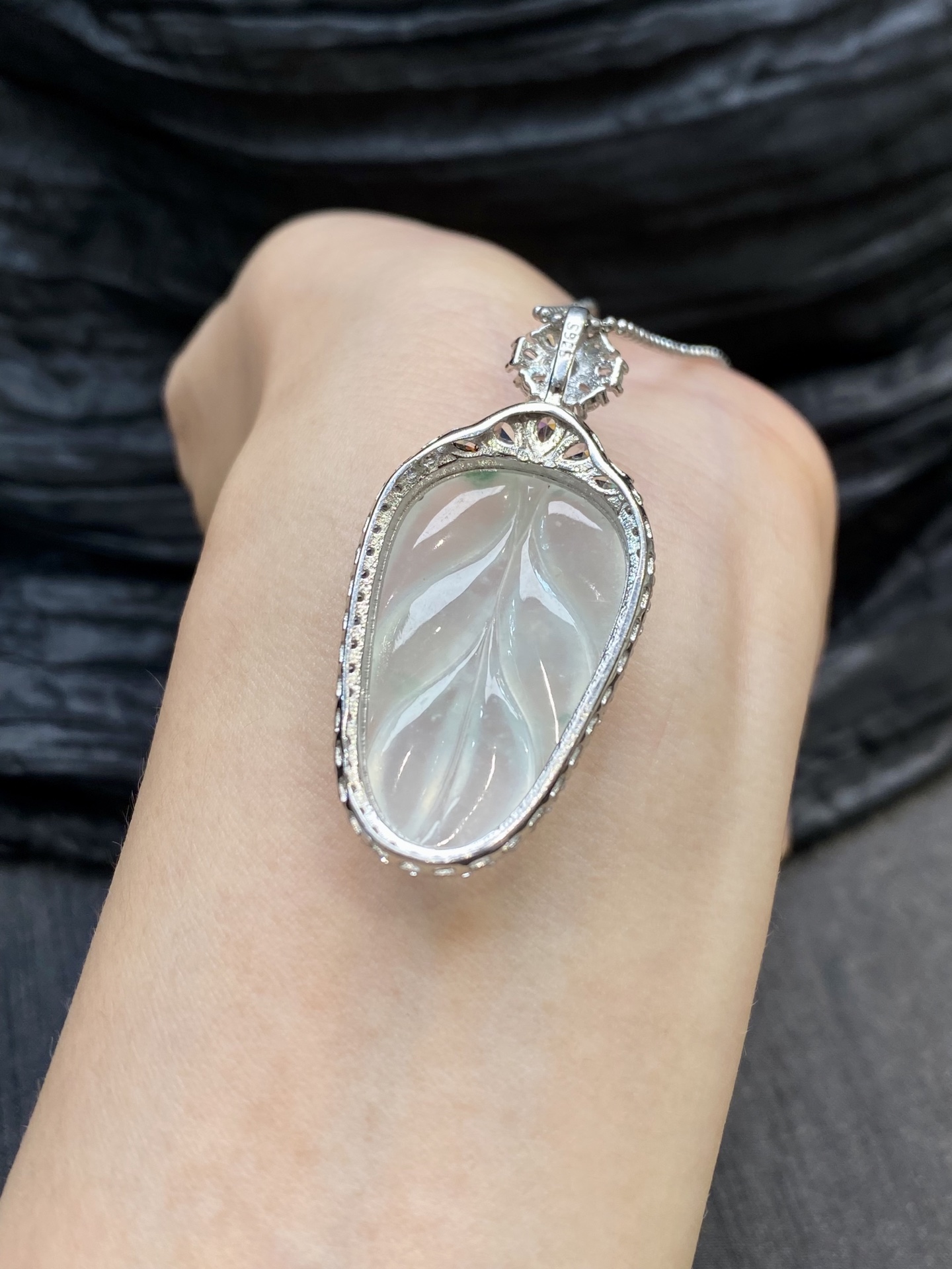 高冰飘绿花叶子吊坠·银 整·45.6-22.9-8.9mm 裸·31.1-19.5-4.3mm