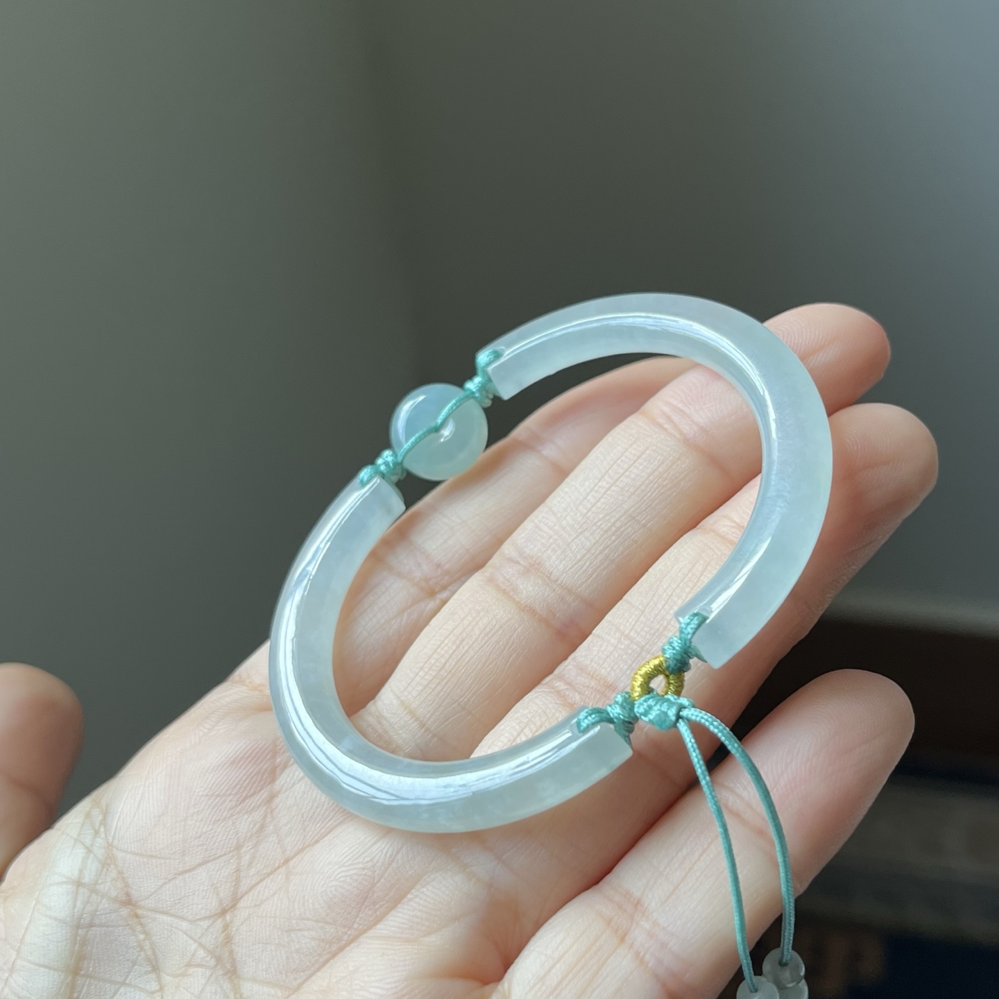 1号，冰种双龙护主手镯，种水好，冰透无裂，开口设计，不挑手围，内直径53.3×44.6，条宽7.1×5.8
