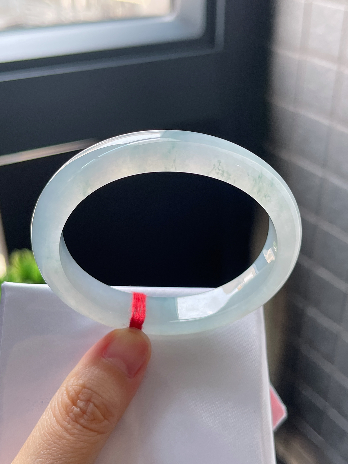 贵妃54.3，冰种淡蓝底飘花翡翠手镯