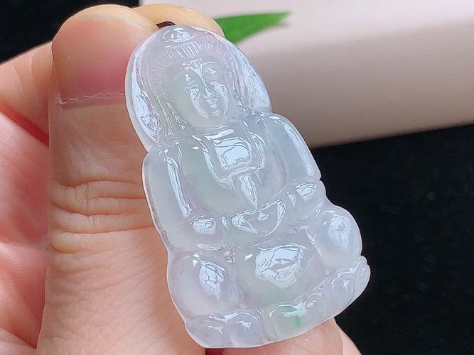 ️ 观音，尺寸40.0-25.3-3.8mm，包A附证书