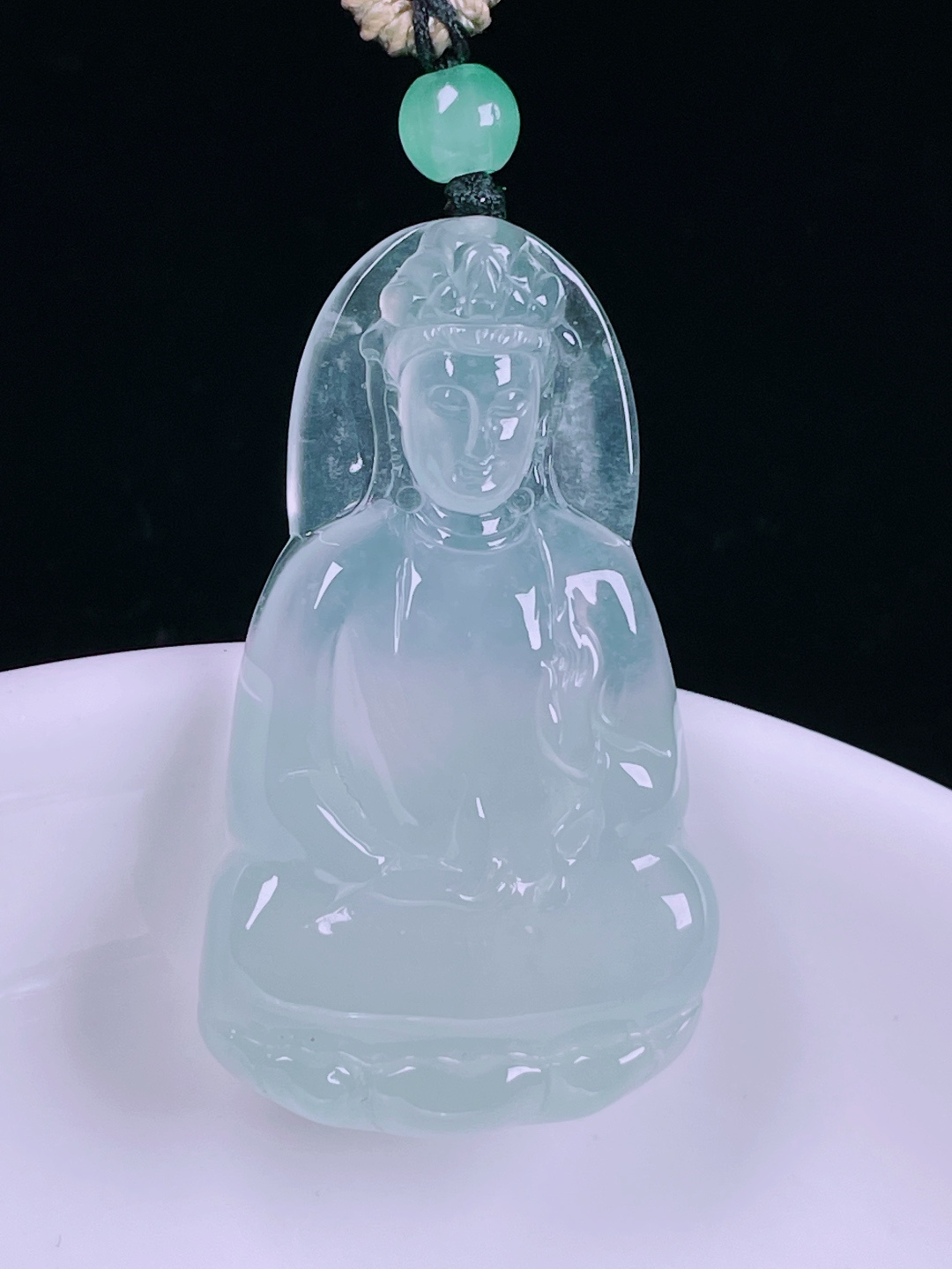 冰种观音，老种起光，细底通透，尺寸：36/20.5/5mm0526