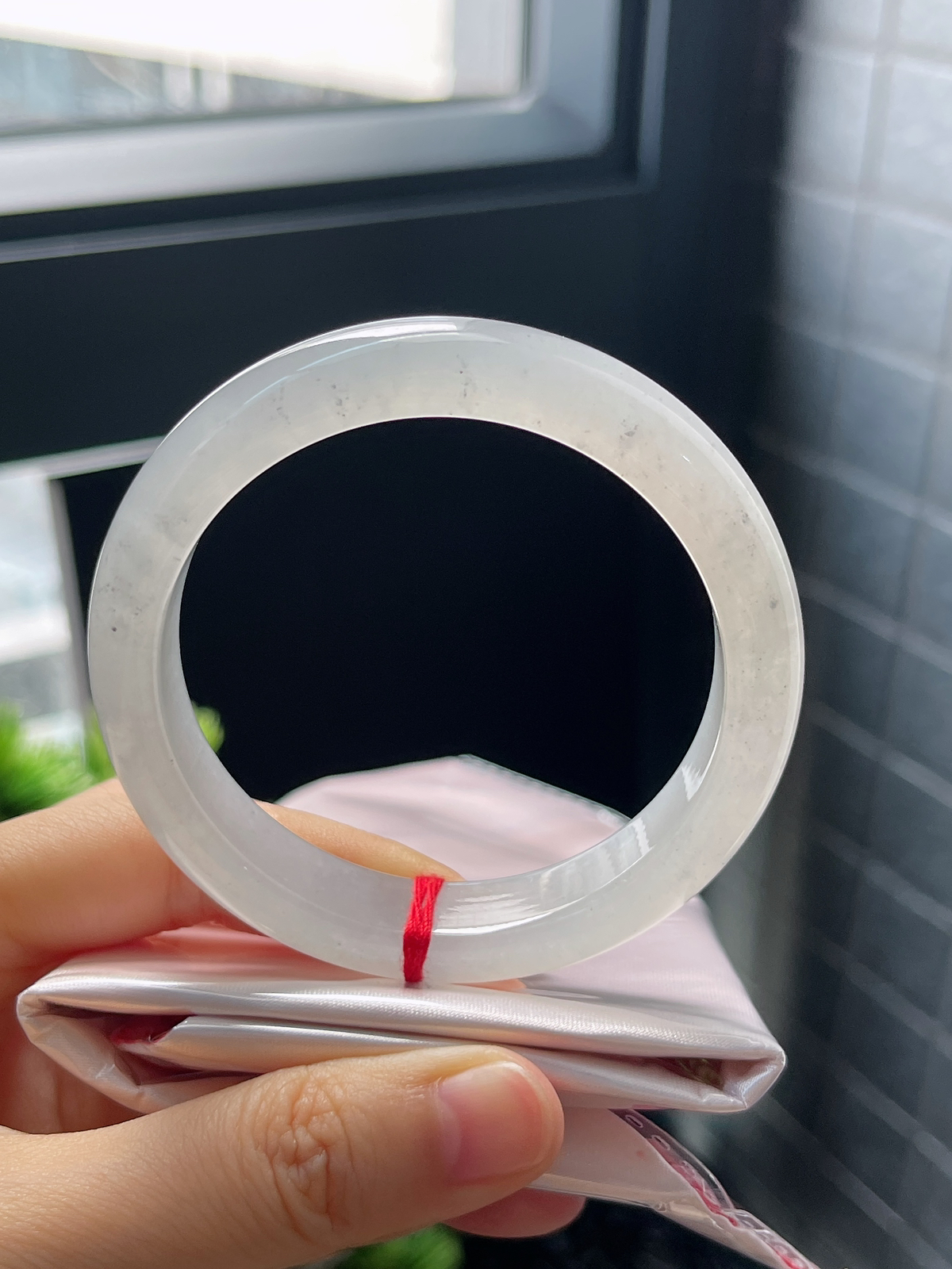 正圈55.5，冰糯白色翡翠手镯