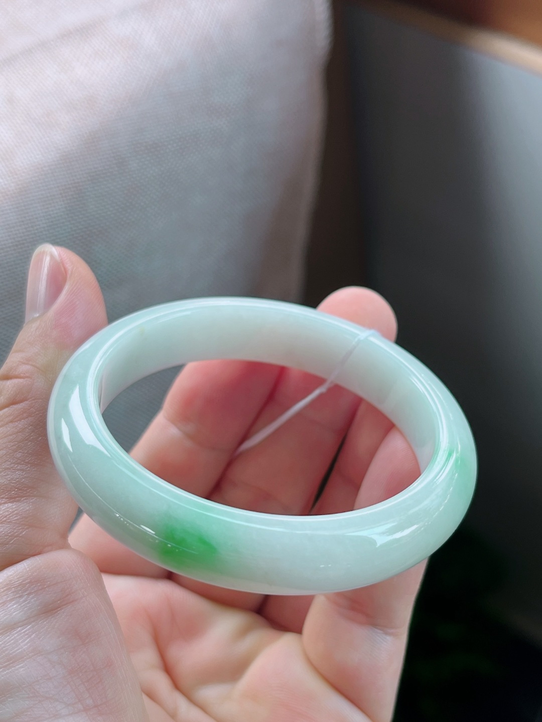 一号正圈白底青手镯，无裂，尺寸52.6-11.1-7.3mm w26nyb