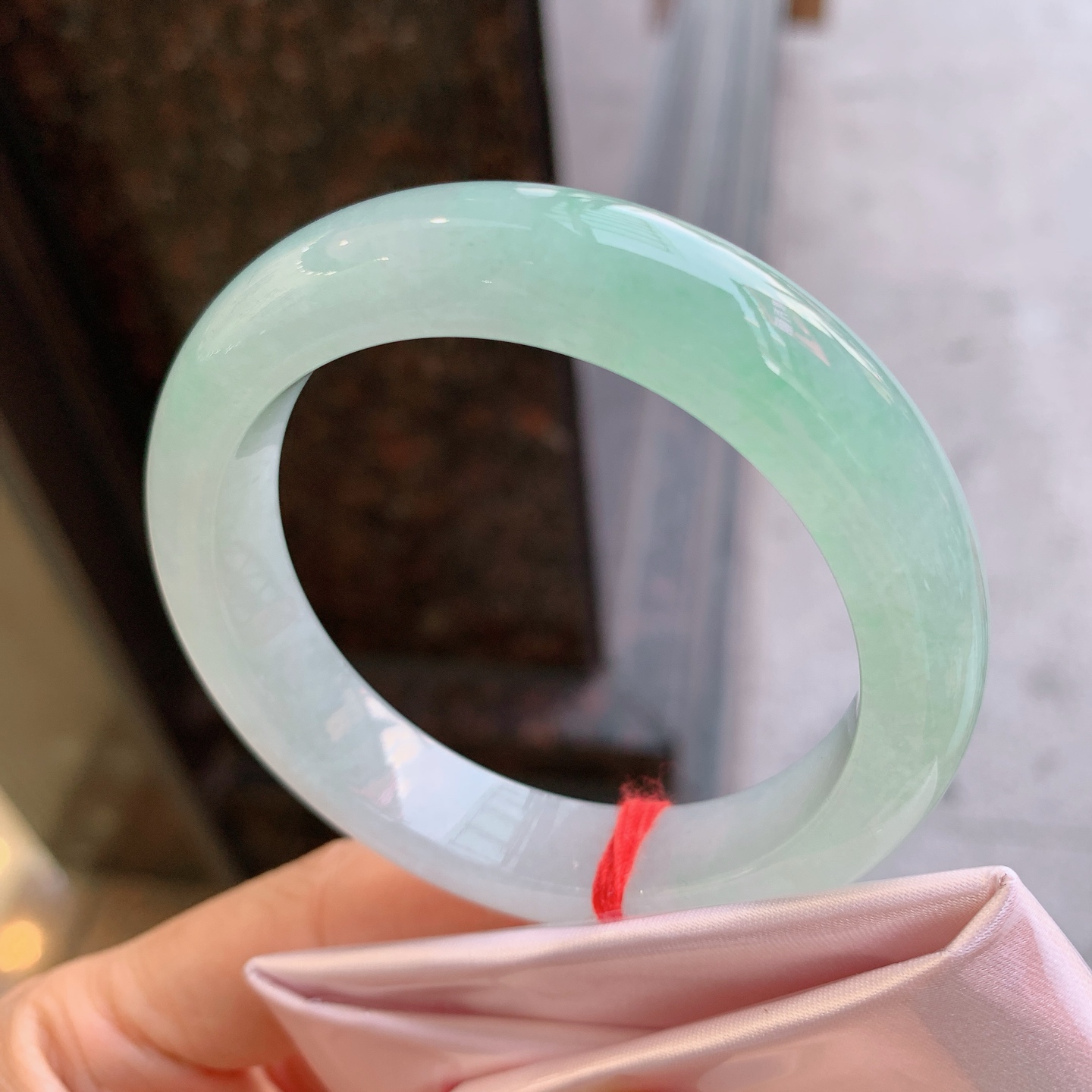 正圈冰飘绿 无裂 尺寸：54/12.3/8.8 清爽