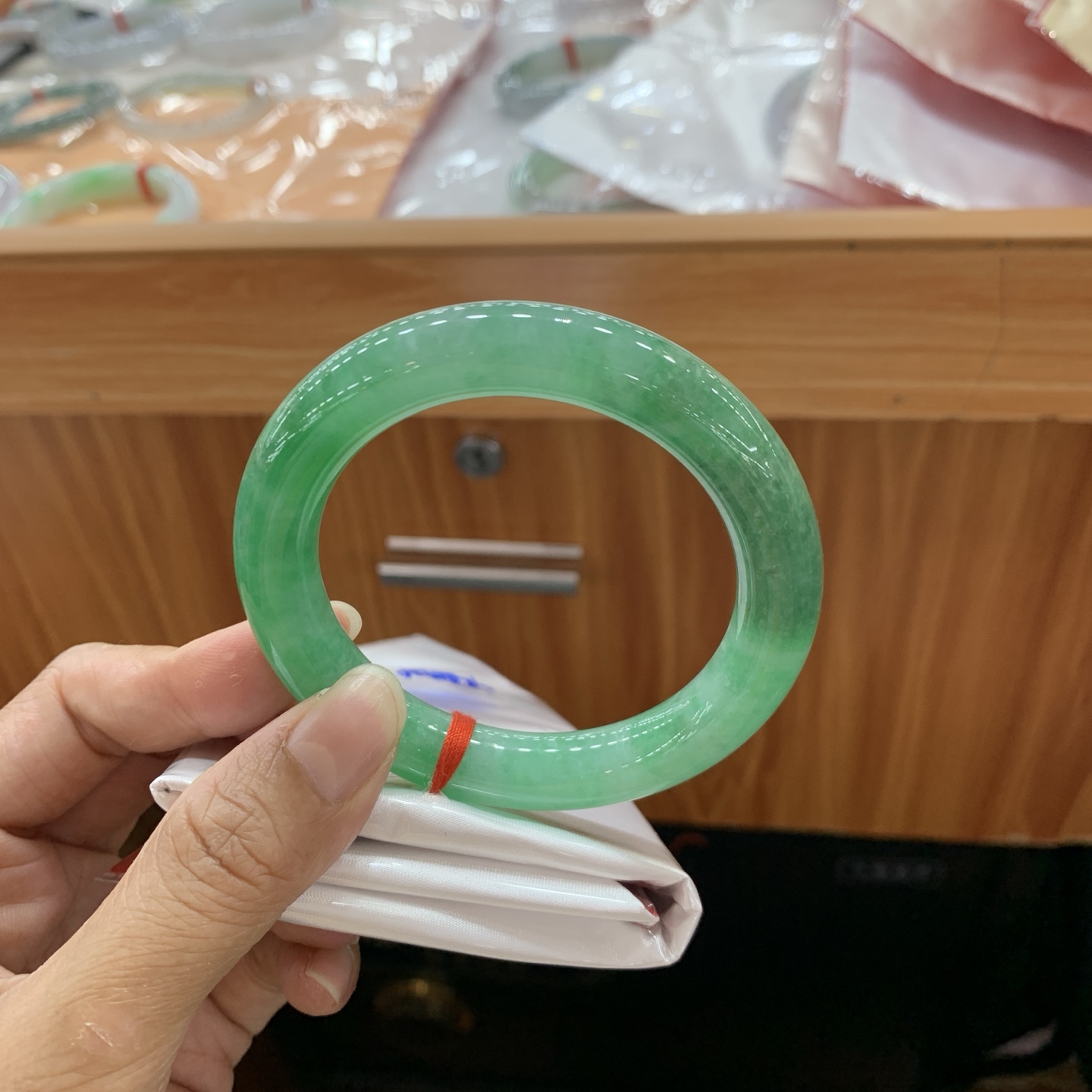 052536JM 满绿圆条翡翠手镯 55.7-11.2
