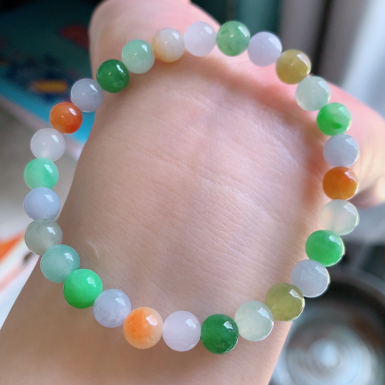 自然光实拍，冰润多宝翡翠圆珠手链，多彩翡翠手串，颜色丰富，料子细腻，高档大气，自戴送礼佳品！#0001.1取一尺寸6.5