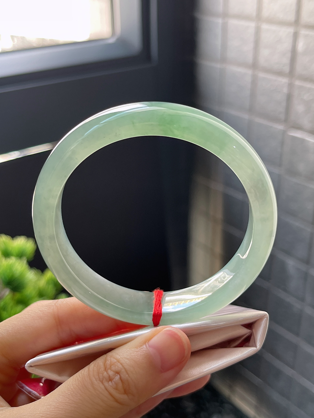 正圈58，冰糯湖水绿翡翠手镯