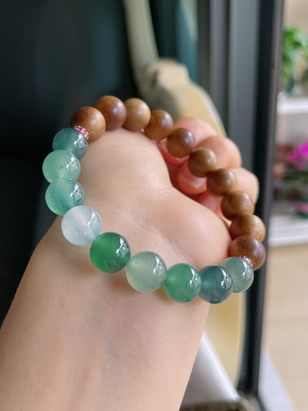 天然翡翠A货，冰多宝搭配沉香木手串，尺寸：9.8mm。【编3385】