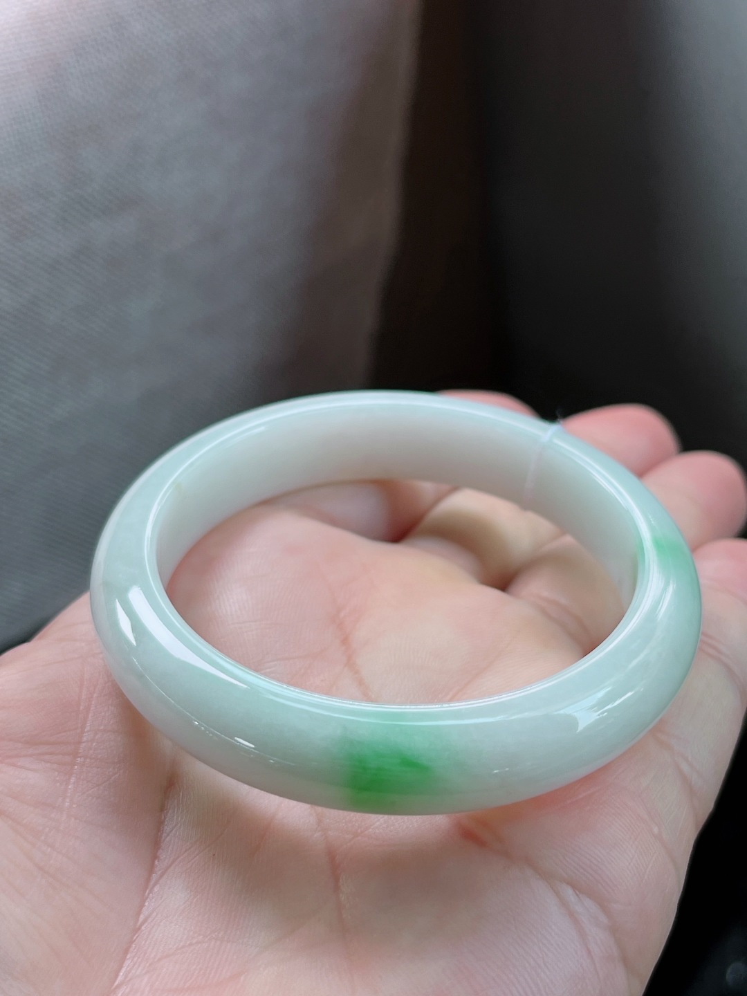 一号正圈白底青手镯，无裂，尺寸52.6-11.1-7.3mm w26nyb