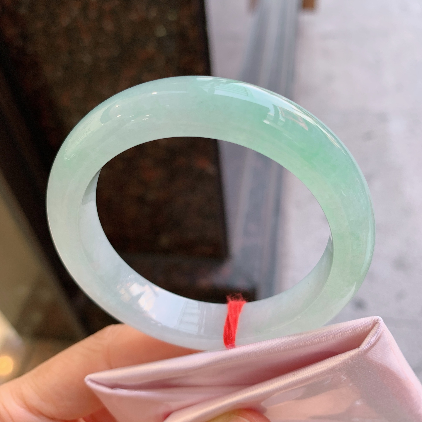 正圈冰飘绿 无裂 尺寸：54/12.3/8.8 清爽