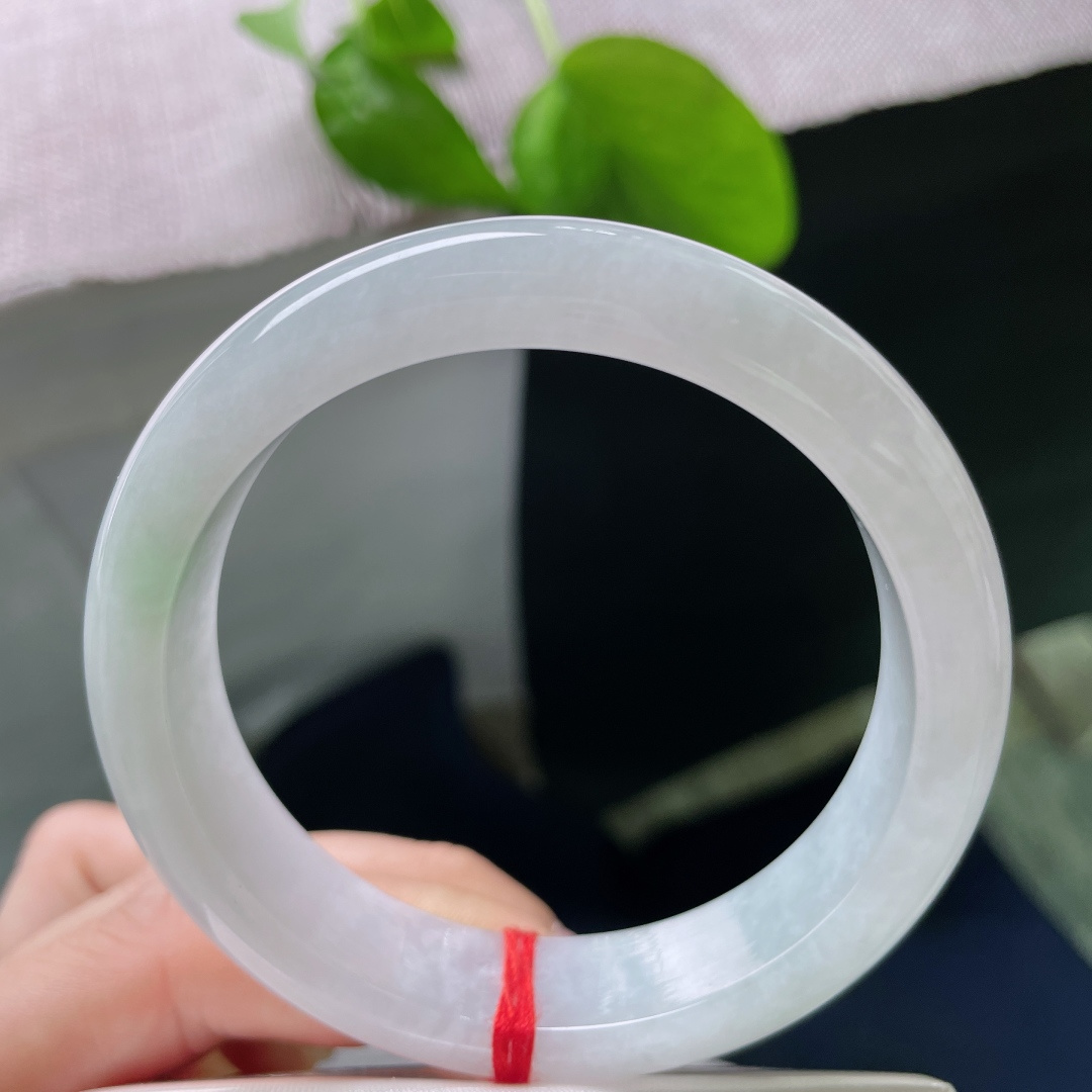 白月光正圈，水润，质地温润细腻，干净，清爽自然，一点皮纹，ss53607a