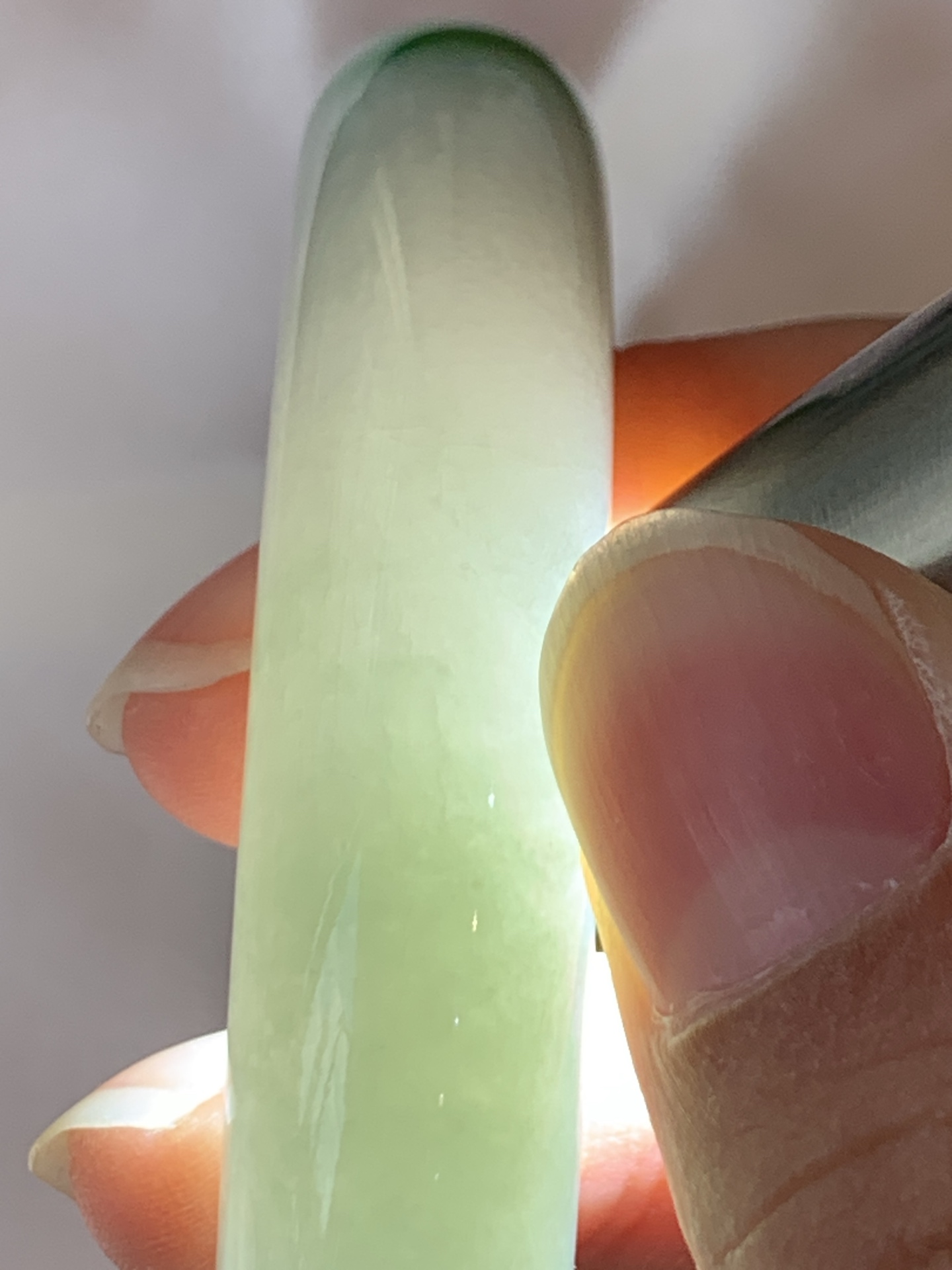 飘阳绿正圈 55.2-12.2-8.7 0526-783-286 打灯细纹，飘阳绿花，鲜艳得像新冒头的嫩芽，灵动清新，即柔和又充满生机。