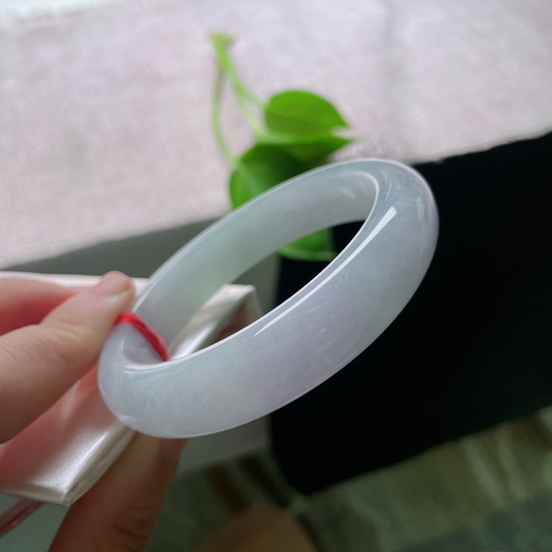 淡紫淡绿正圈，从容优雅，底子细腻，干净，温柔如玉，肤如凝脂，皮纹，ss53053a