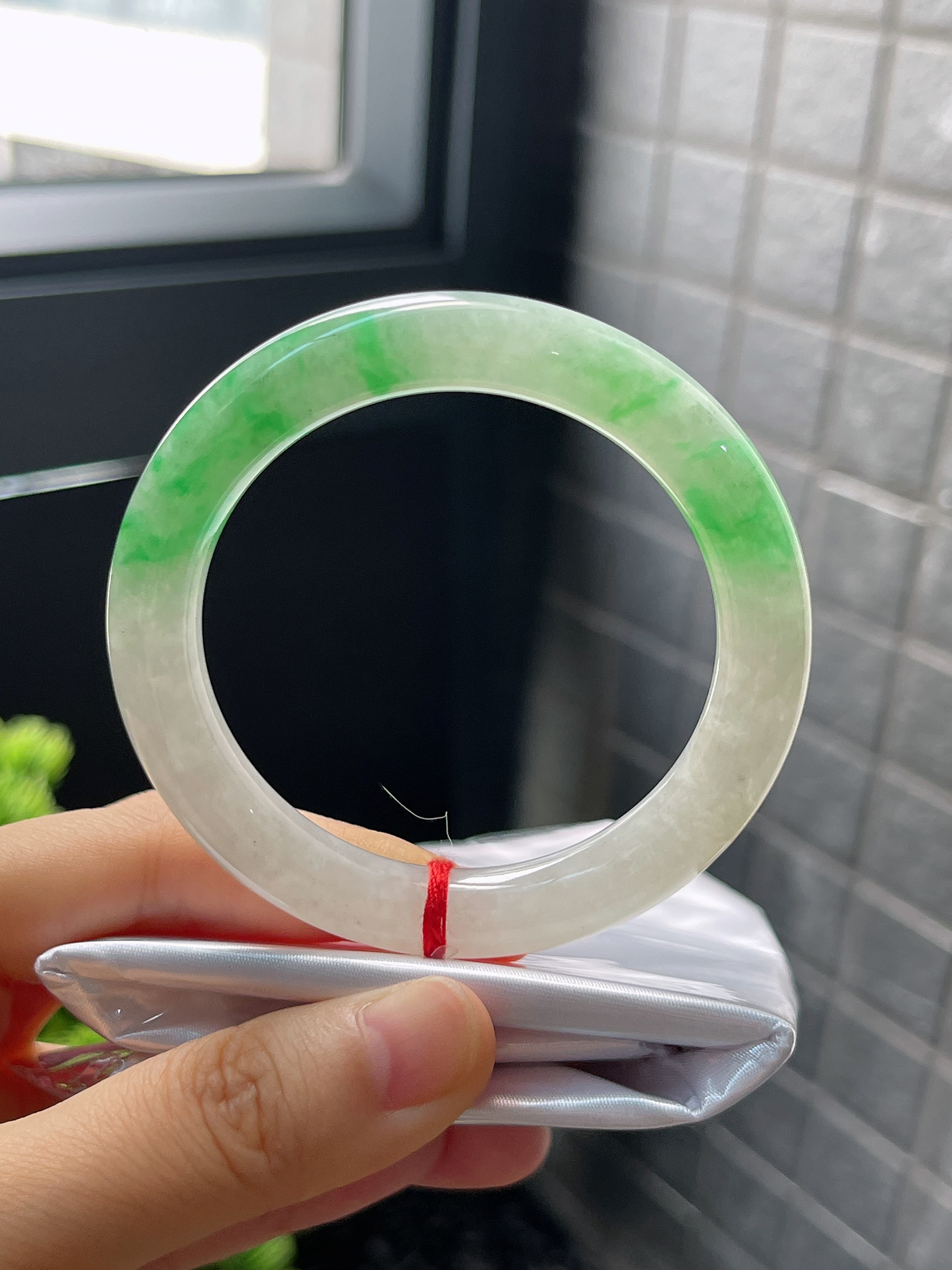 圆条51.5，糯化飘阳绿美人条