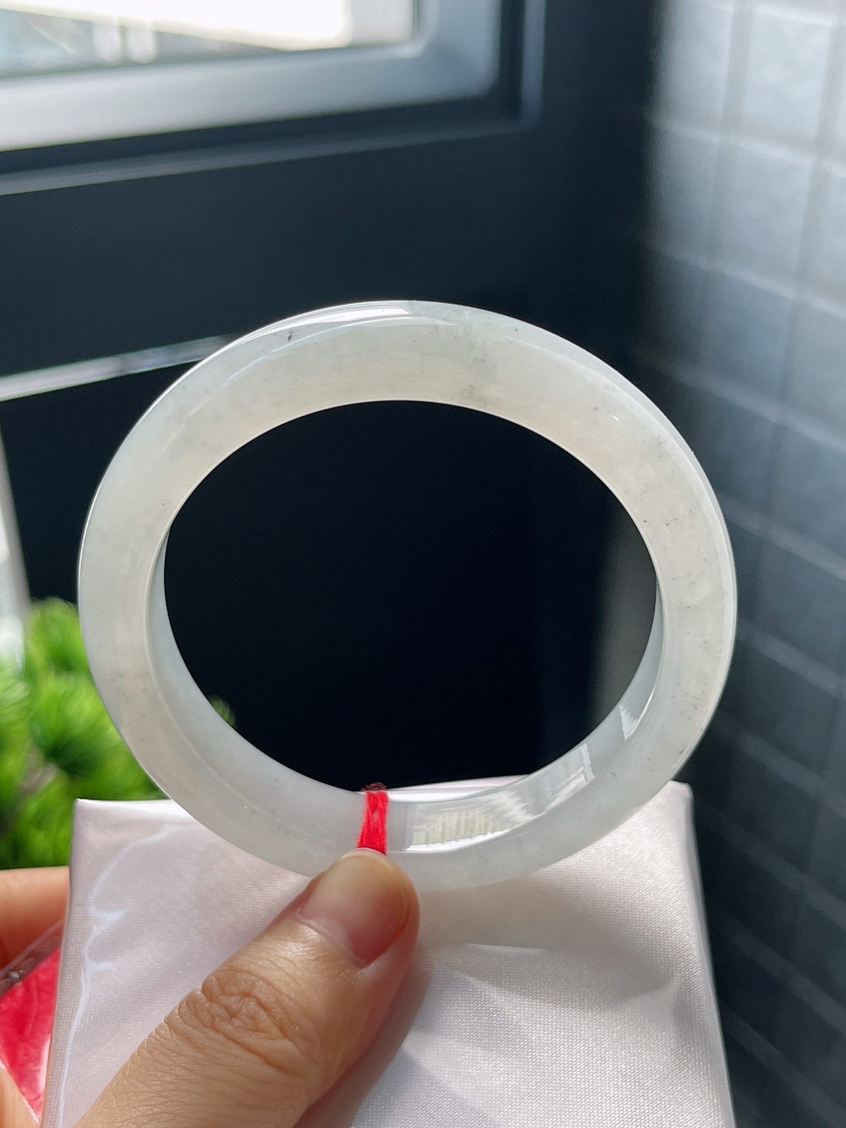 正圈55.5，冰糯白色翡翠手镯