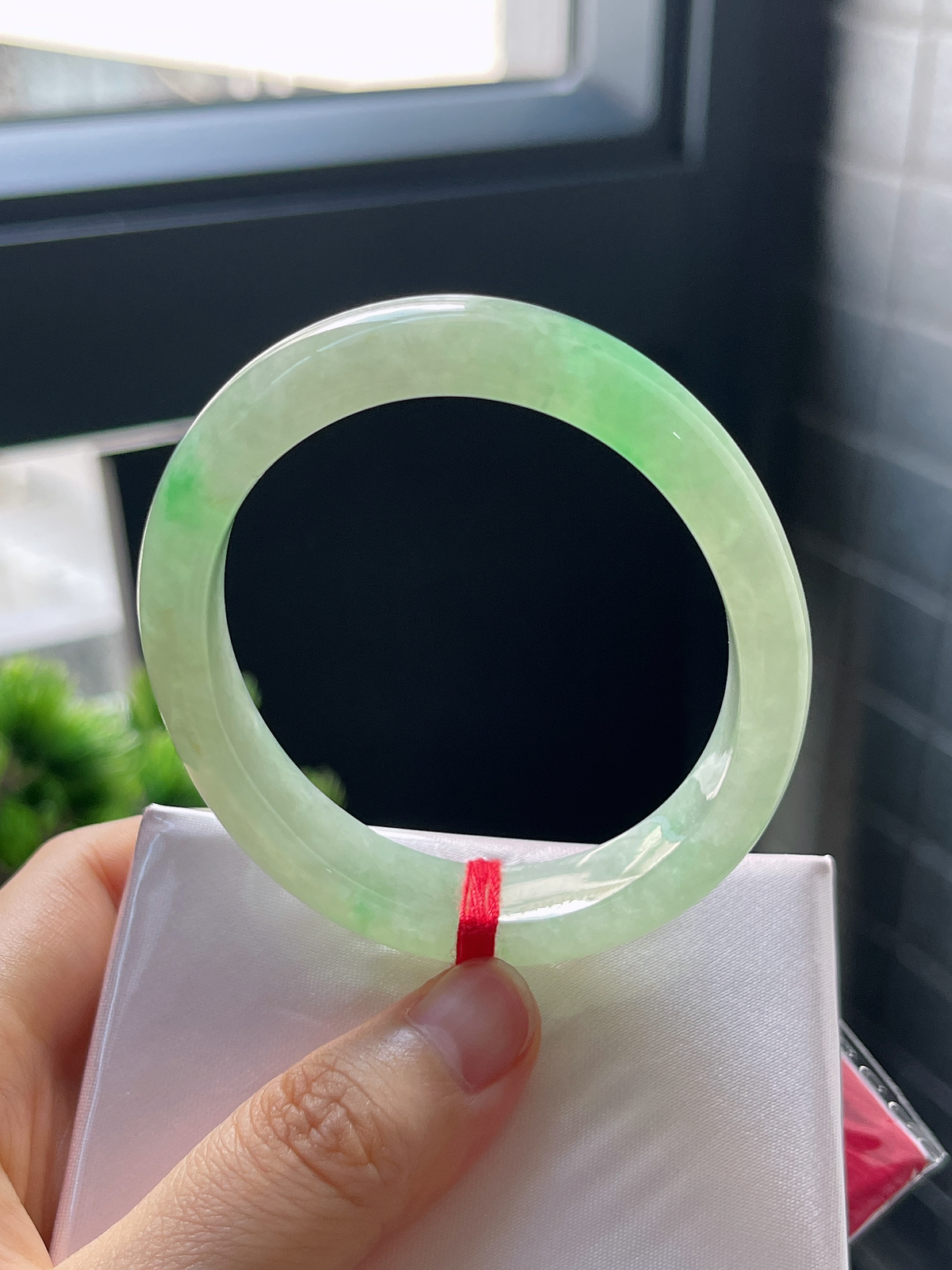 贵妃54.2，冰糯飘阳绿翡翠手镯