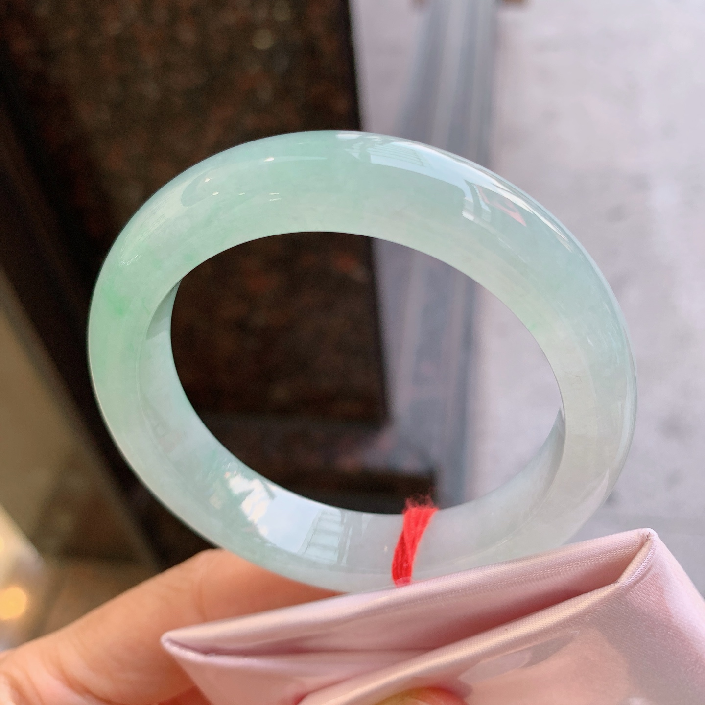 正圈冰飘绿 无裂 尺寸：54/12.3/8.8 清爽