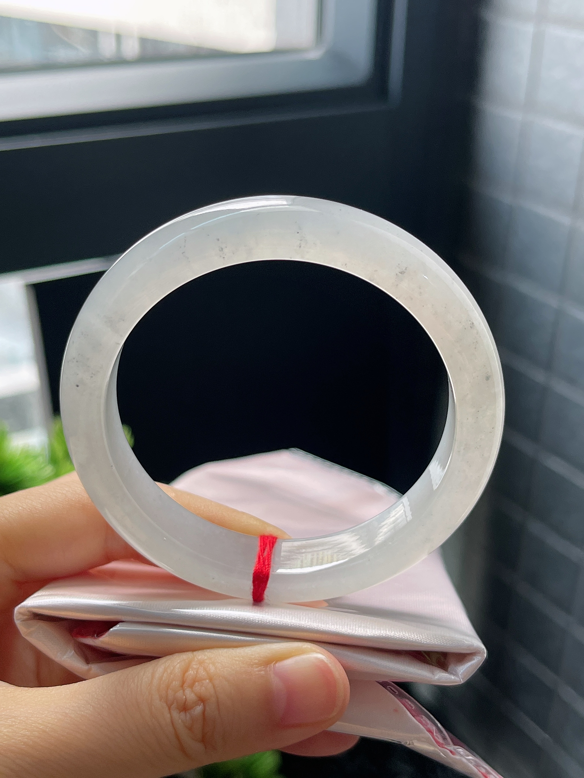 正圈55.5，冰糯白色翡翠手镯