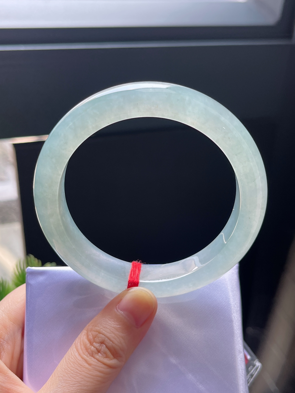 正圈57.7，冰糯淡蓝色翡翠手镯