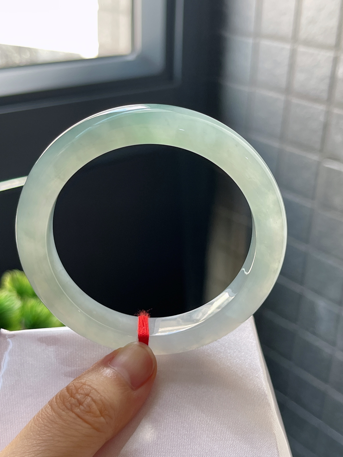 正圈58，冰糯飘绿翡翠手镯