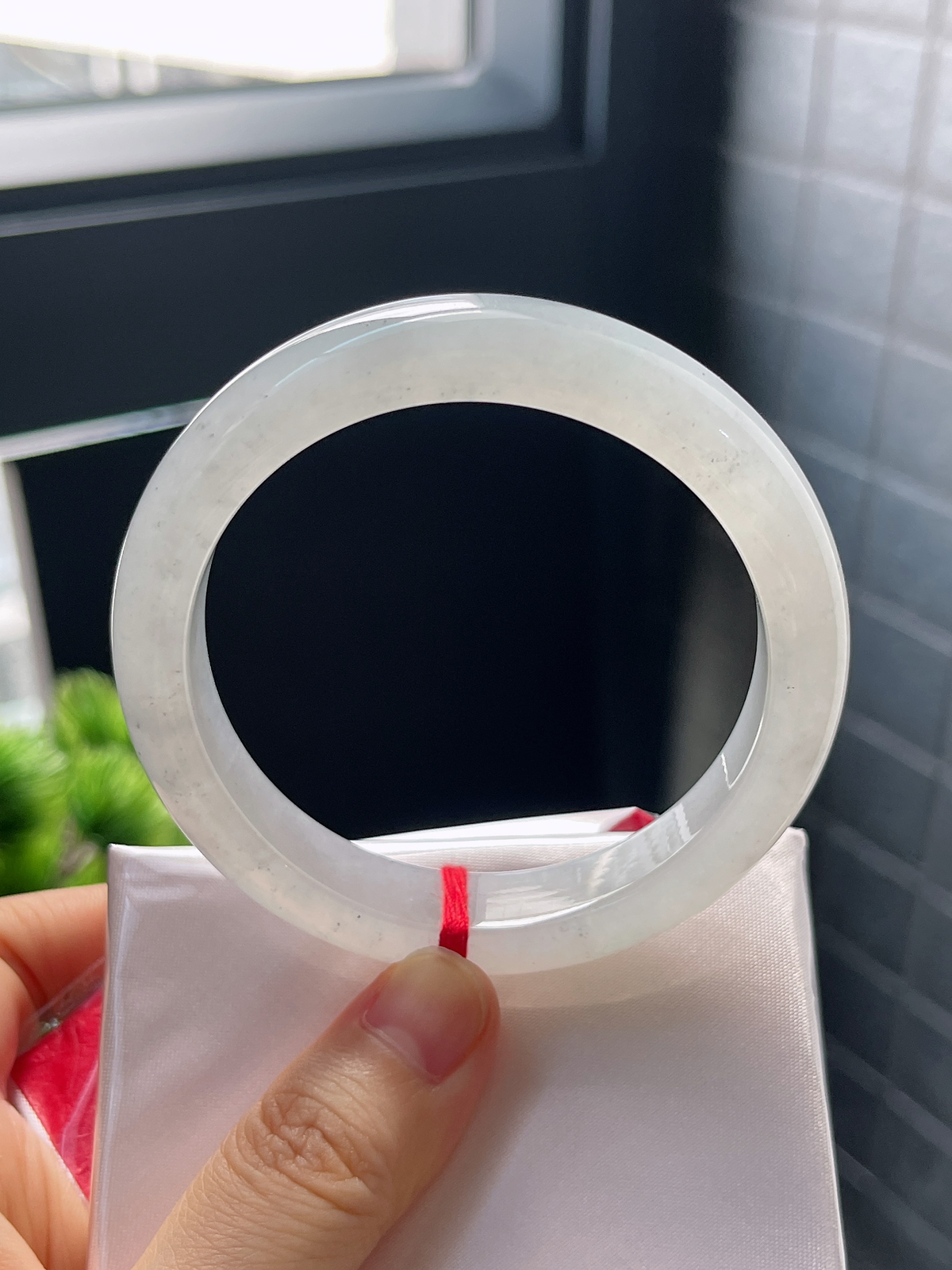 正圈55.5，冰糯白色翡翠手镯