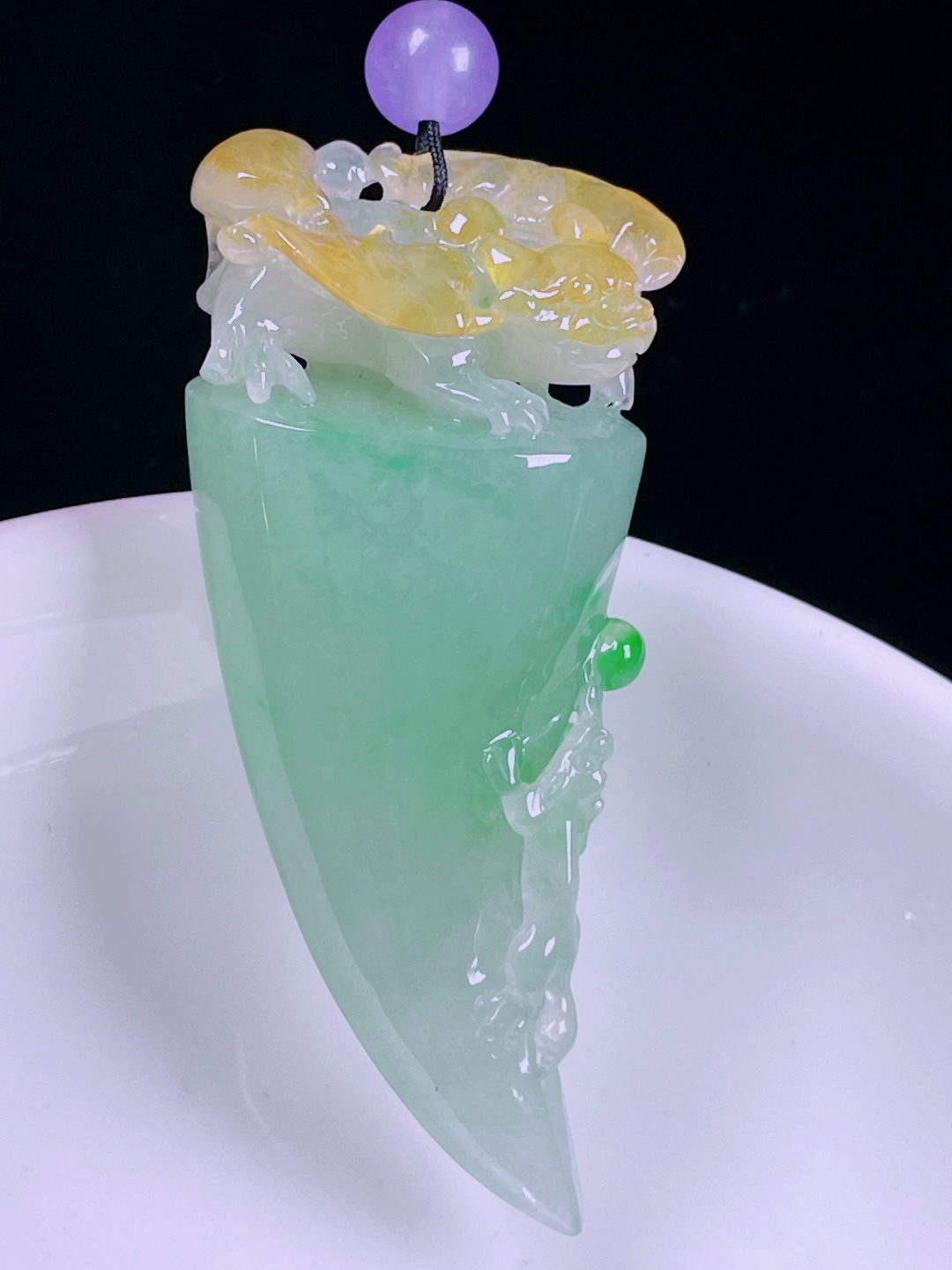 冰绿狼牙，老种起光，细底通透，尺寸：53.5/23.3/12.3mm0526
