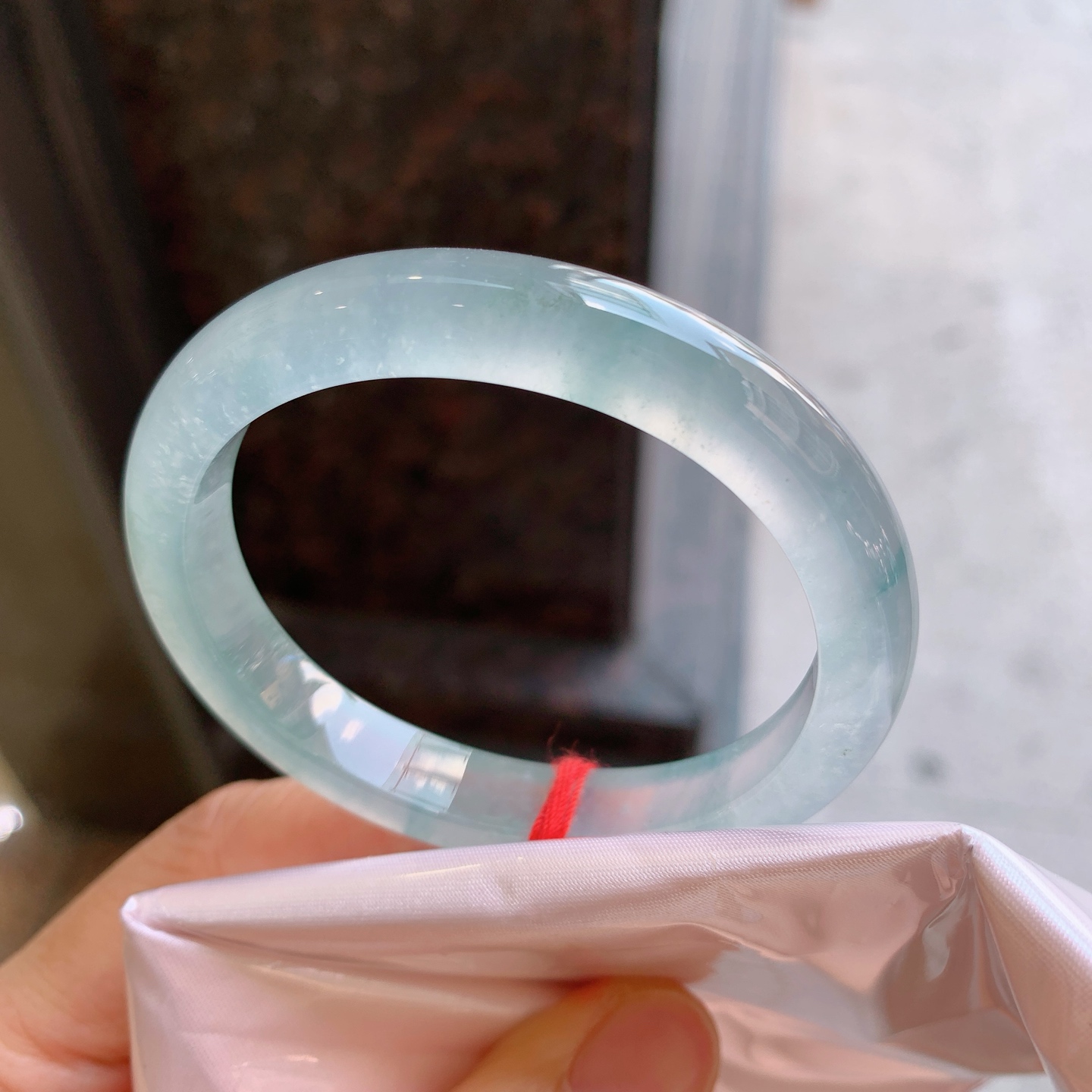 贵妃冰飘花 微细纹 尺寸：52/46/9.2/7.2 起荧光