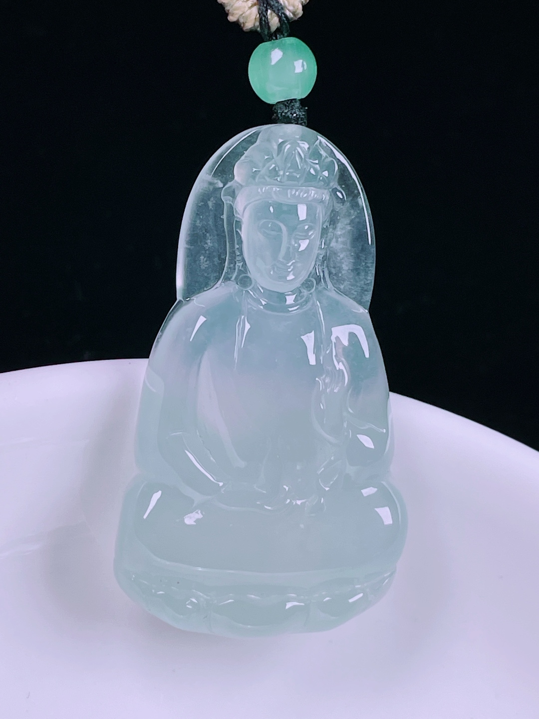 冰种观音，老种起光，细底通透，尺寸：36/20.5/5mm0526